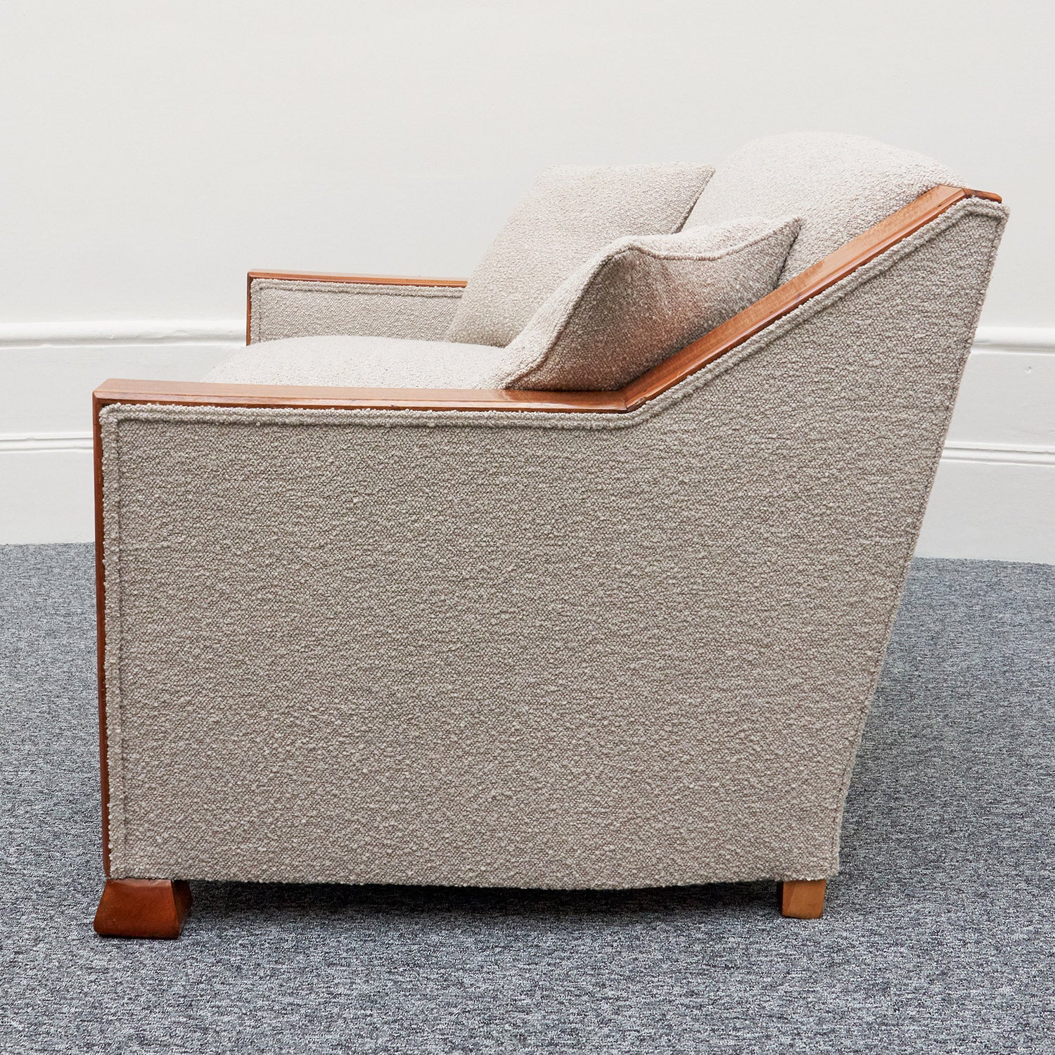 Art Deco Club Sofa Walnut and Bouclé - Jeroen Markies Art Deco Lounge Sofa Vintage Original 