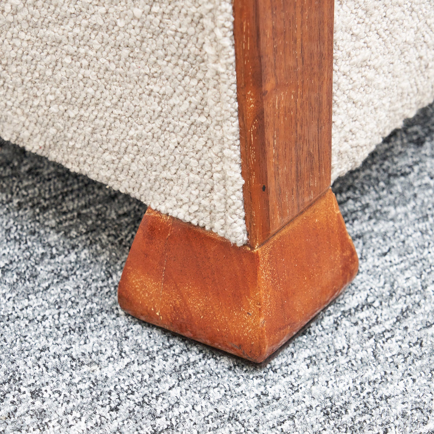 Art Deco Club Sofa Walnut and Bouclé - Jeroen Markies Art Deco Lounge Sofa Vintage Original 