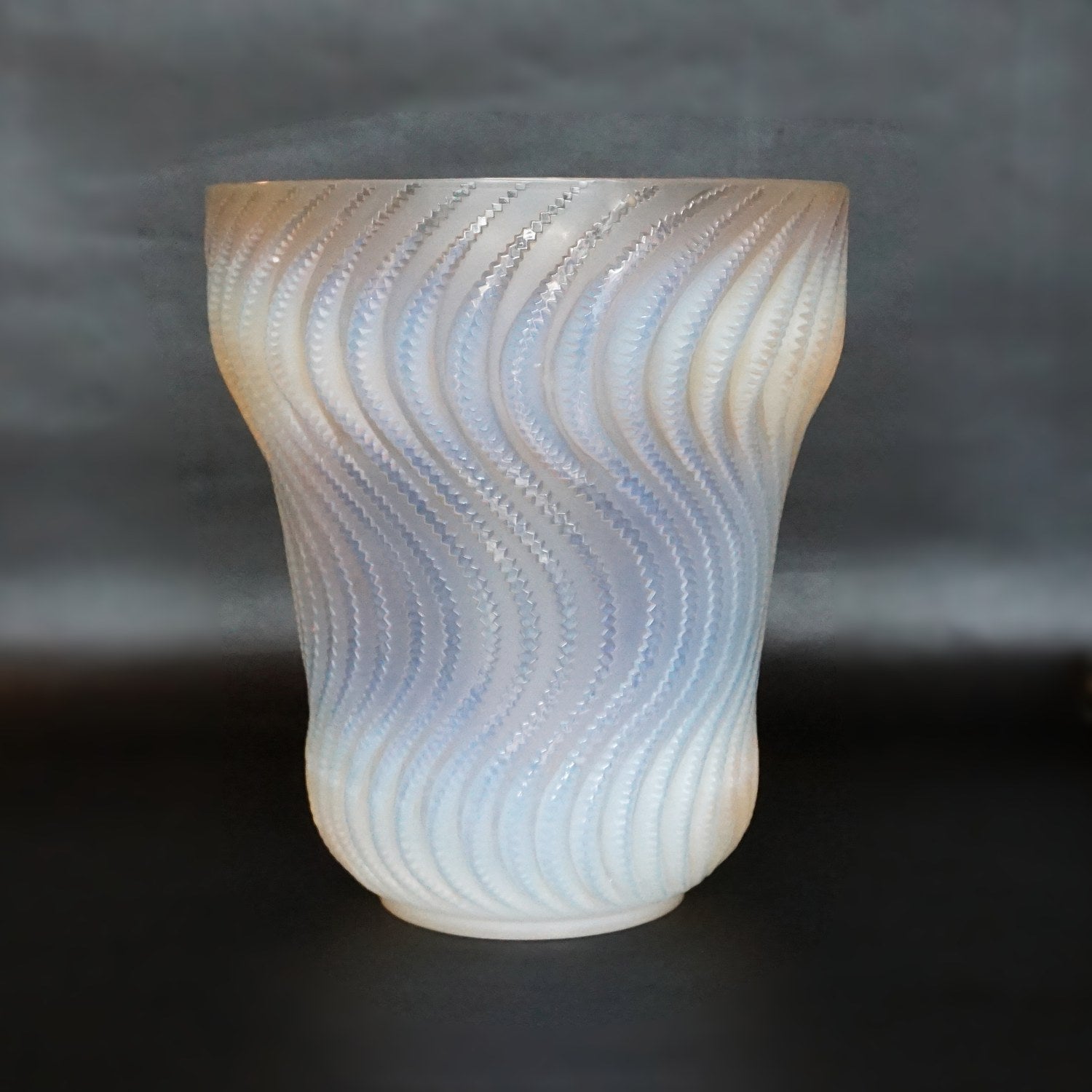 Actinia Glass Vase by René Lalique Glass - Jeroen Markies Art Deco 