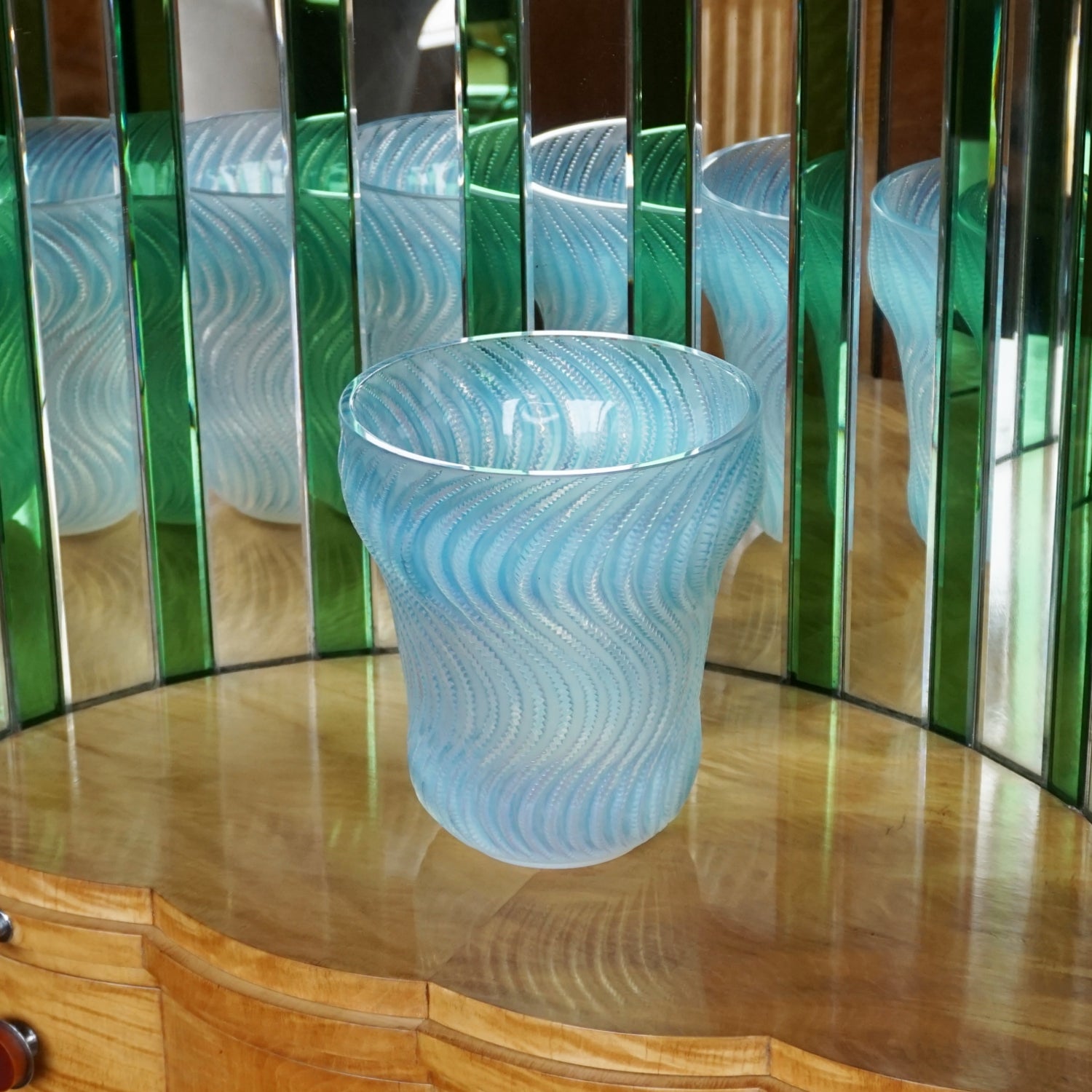 Lalique Glass Vase 'Actinia' - René Lalique Glass - Jeroen Markies Art Deco