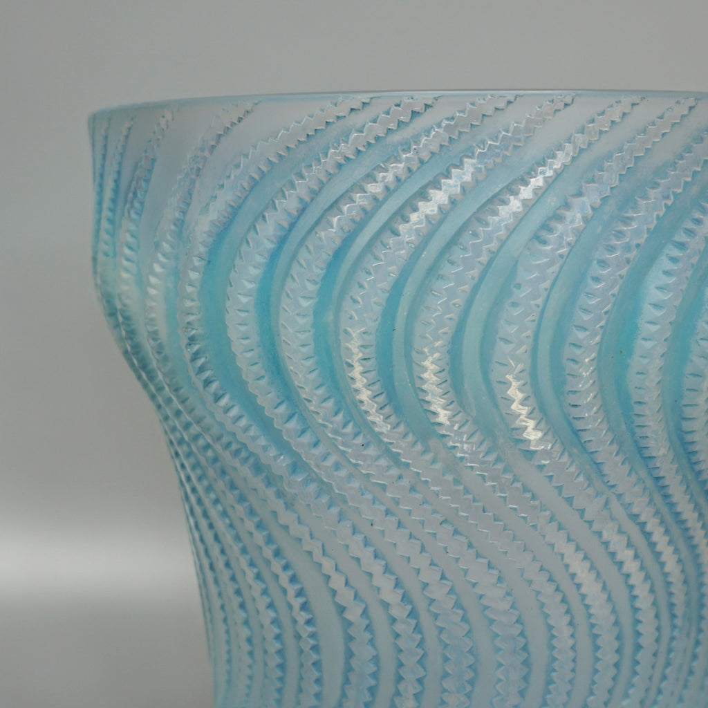 Lalique Glass Vase 'Actinia' - René Lalique Glass - Jeroen Markies Art Deco