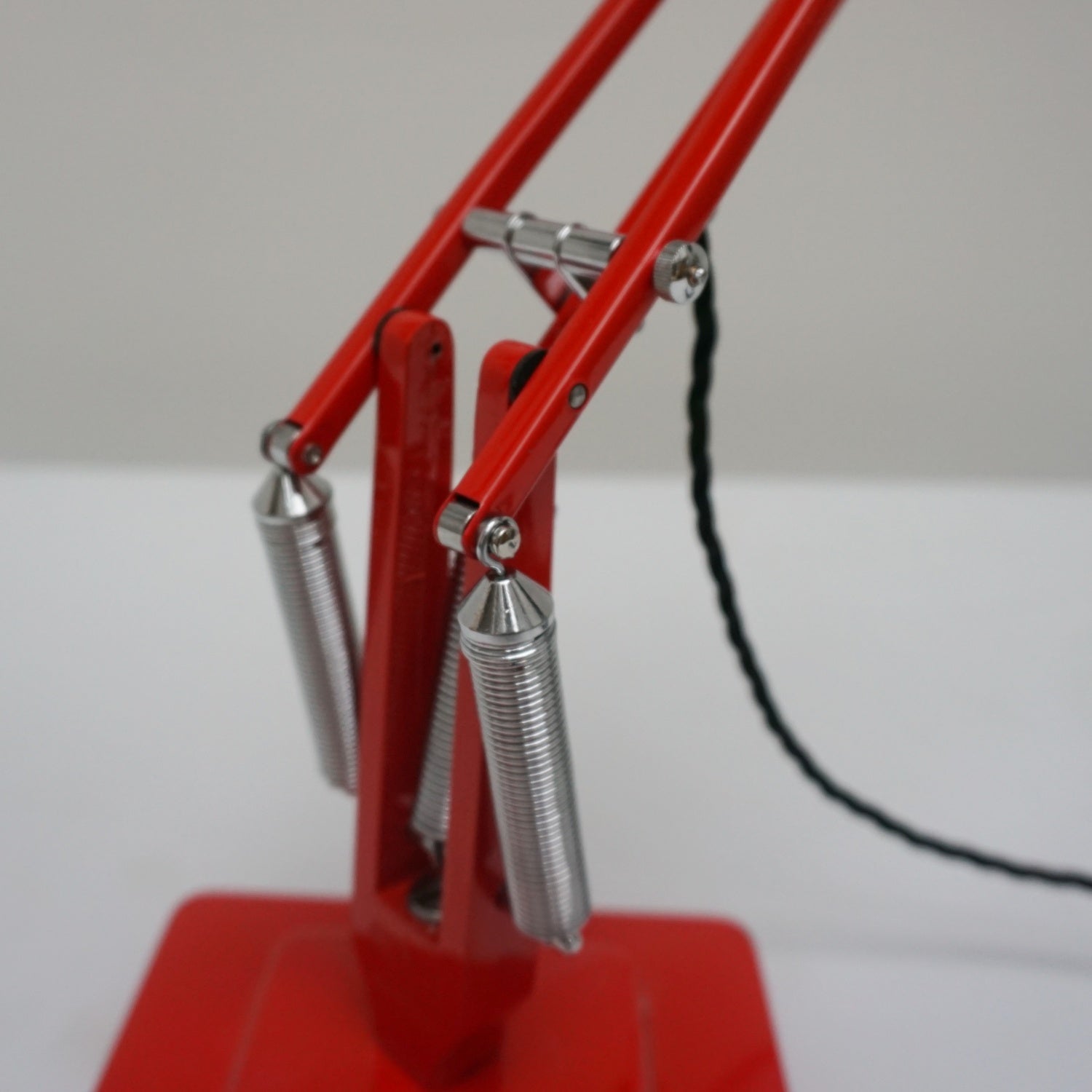 Herbert Terry & Sons Red Painted Anglepoise Desk Lamp - Jeroen Markies Art Deco