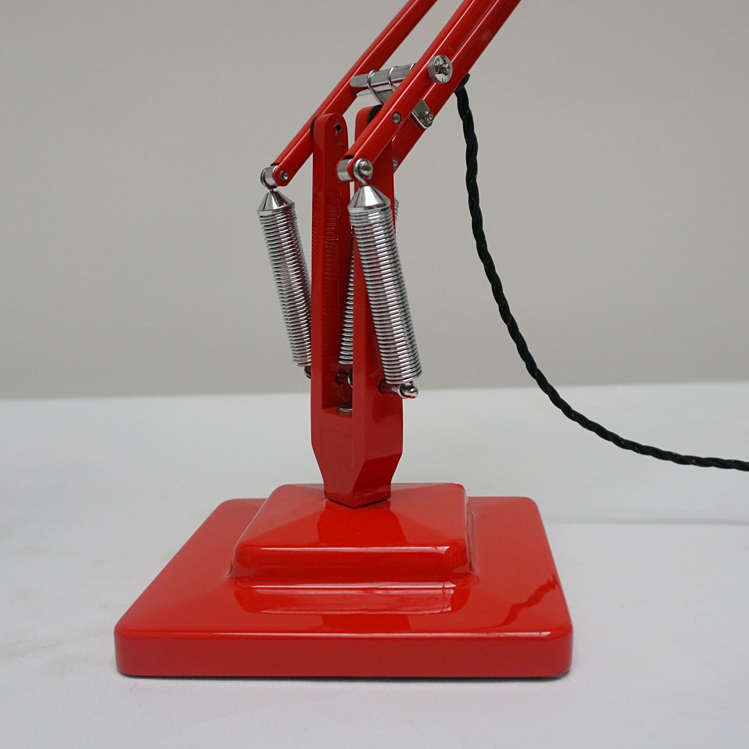 Herbert Terry & Sons Red Painted Anglepoise Desk Lamp - Jeroen Markies Art Deco