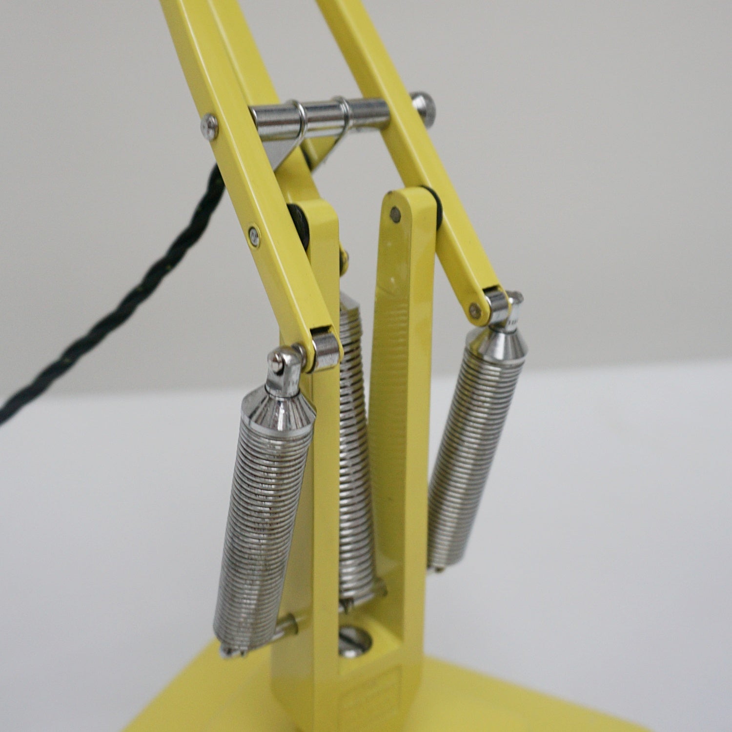 Repainted Yellow 1950's Herbert Terry & Sons Anglepoise Desk Lamp - Jeroen Markies Art Deco