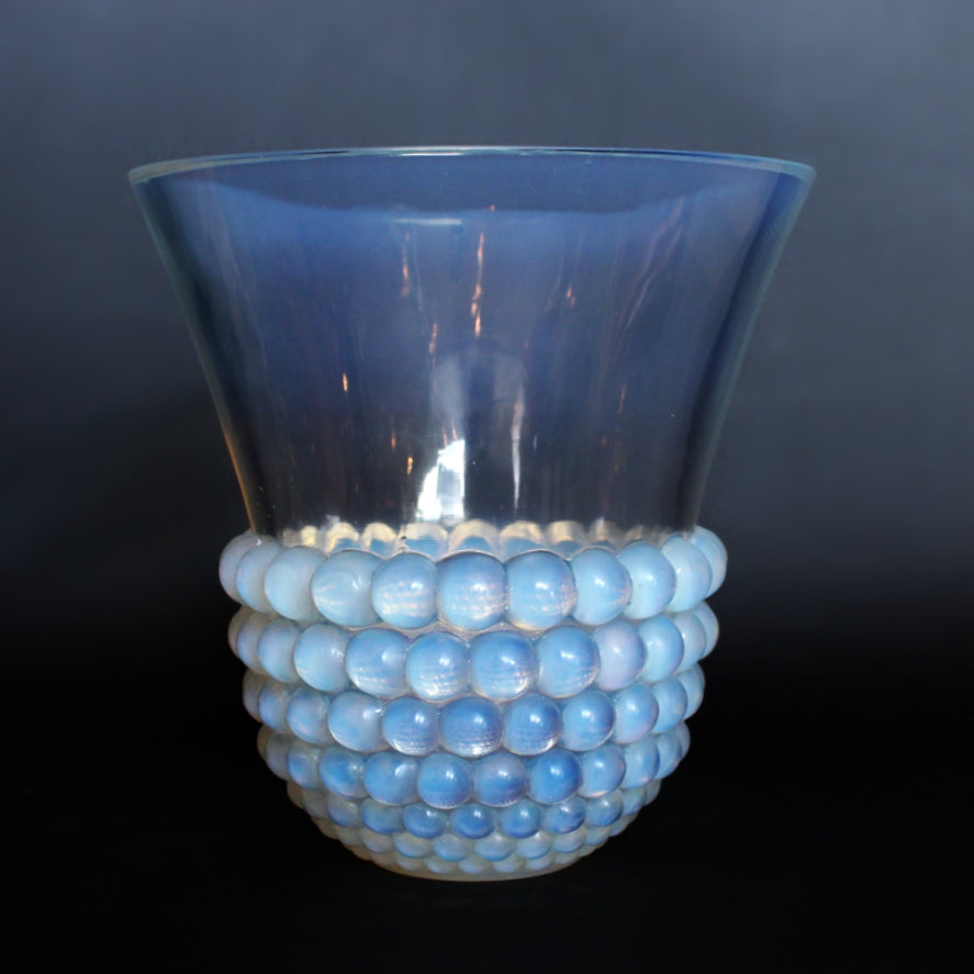 Lalique Graines Vase at Jeroen Markies