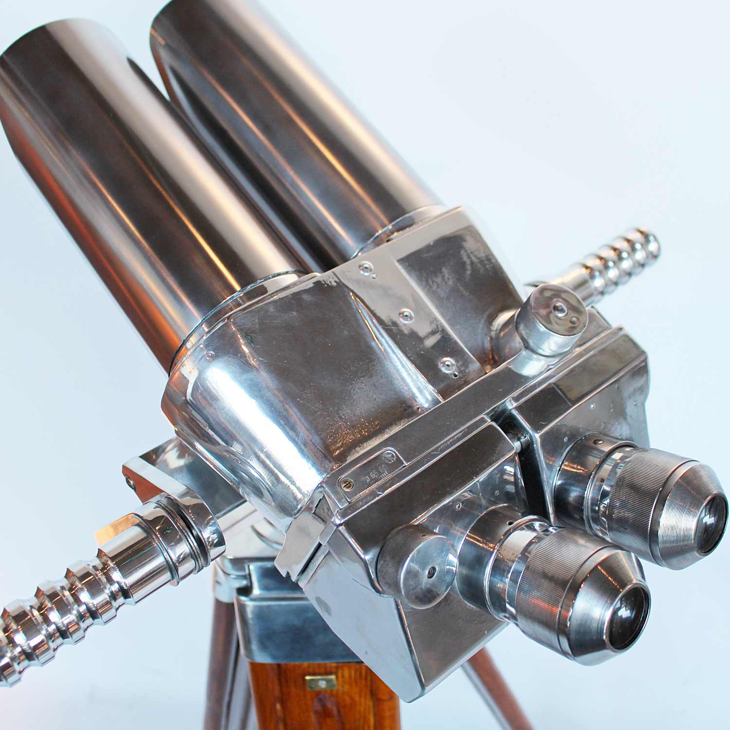 Art Deco 10 x 80 binoculars circa 1940 at Jeroen Markies