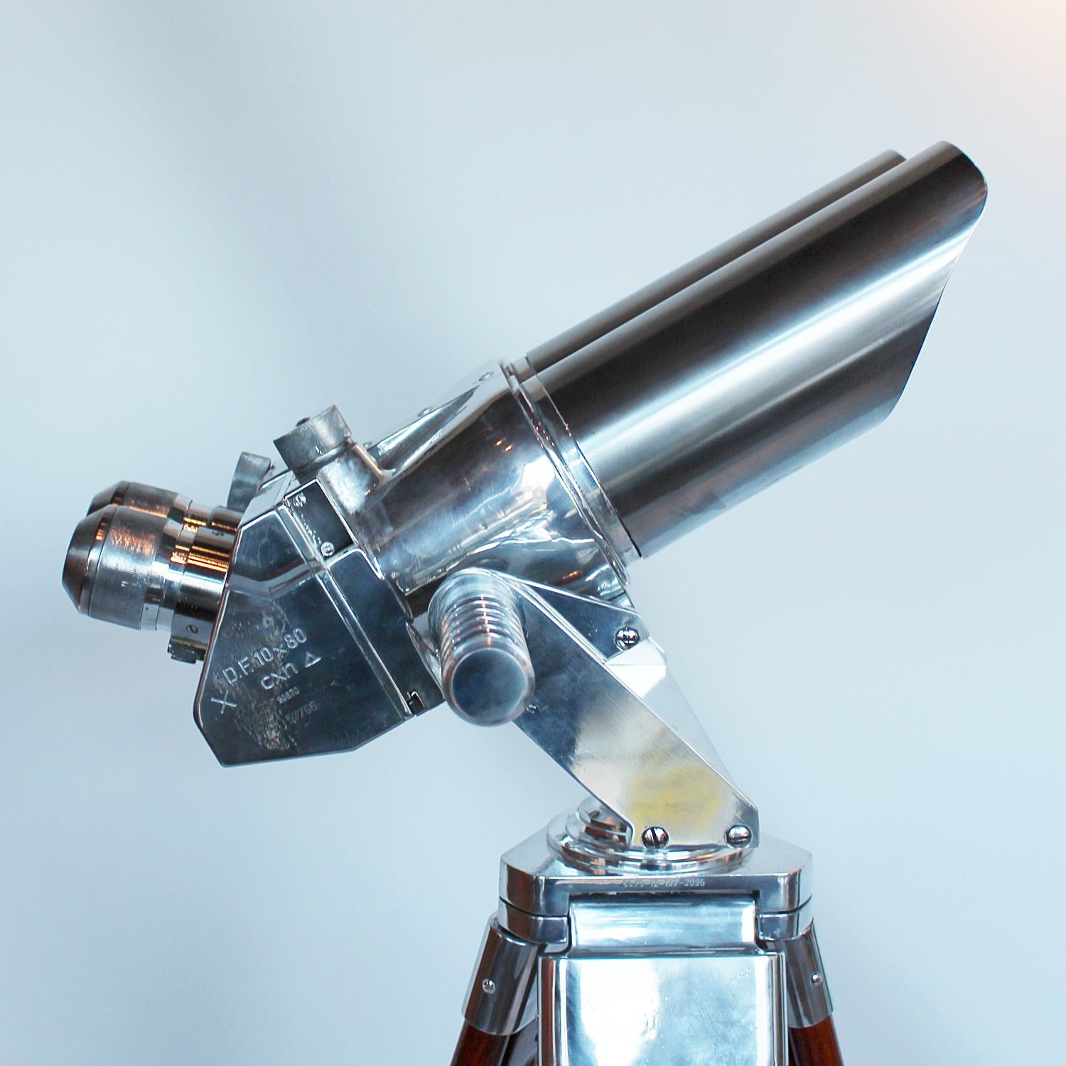 Art Deco 10 x 80 binoculars circa 1940 at Jeroen Markies
