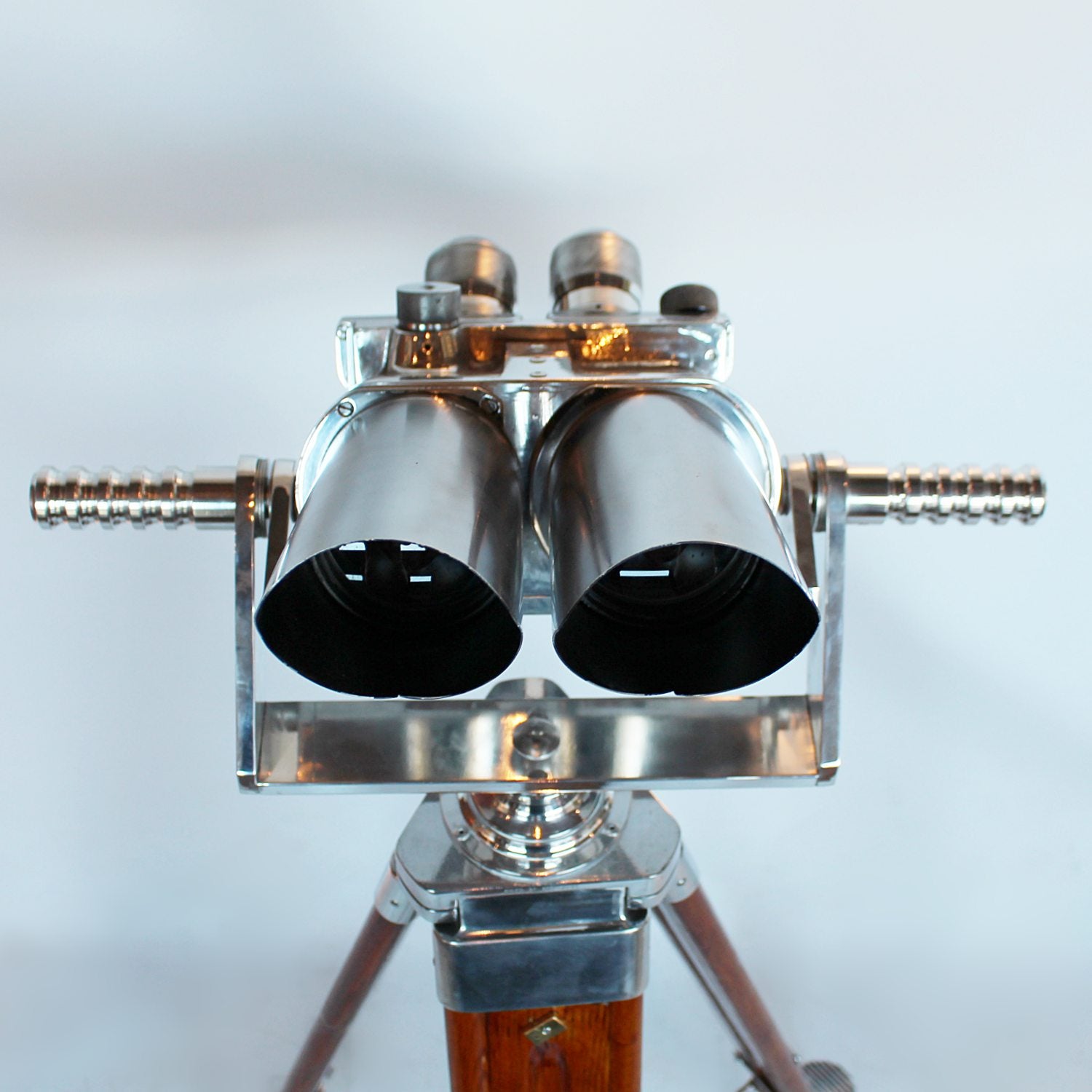 Art Deco 10 x 80 binoculars circa 1940 at Jeroen Markies