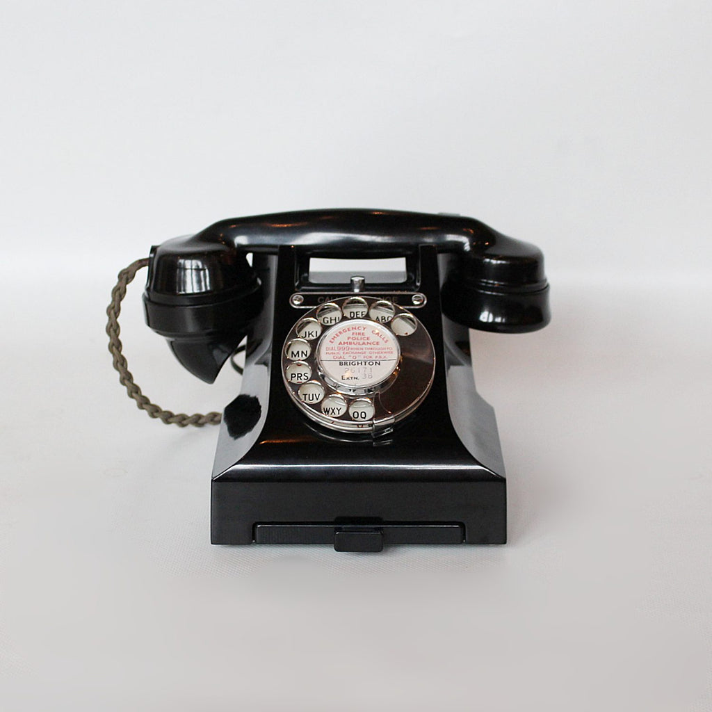 GPO 1950s black bakelite telephone at Jeroen Markies