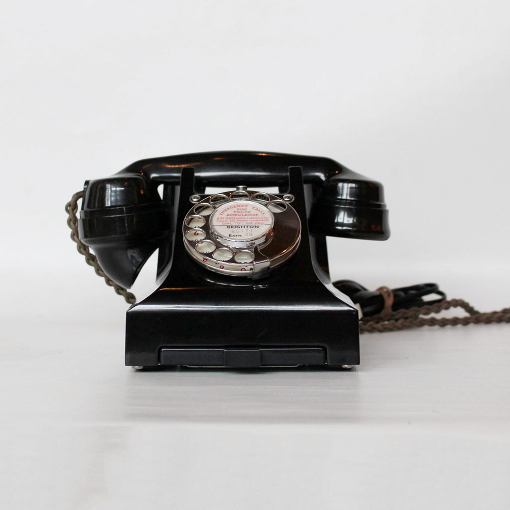 GPO 1950s black bakelite telephone at Jeroen Markies