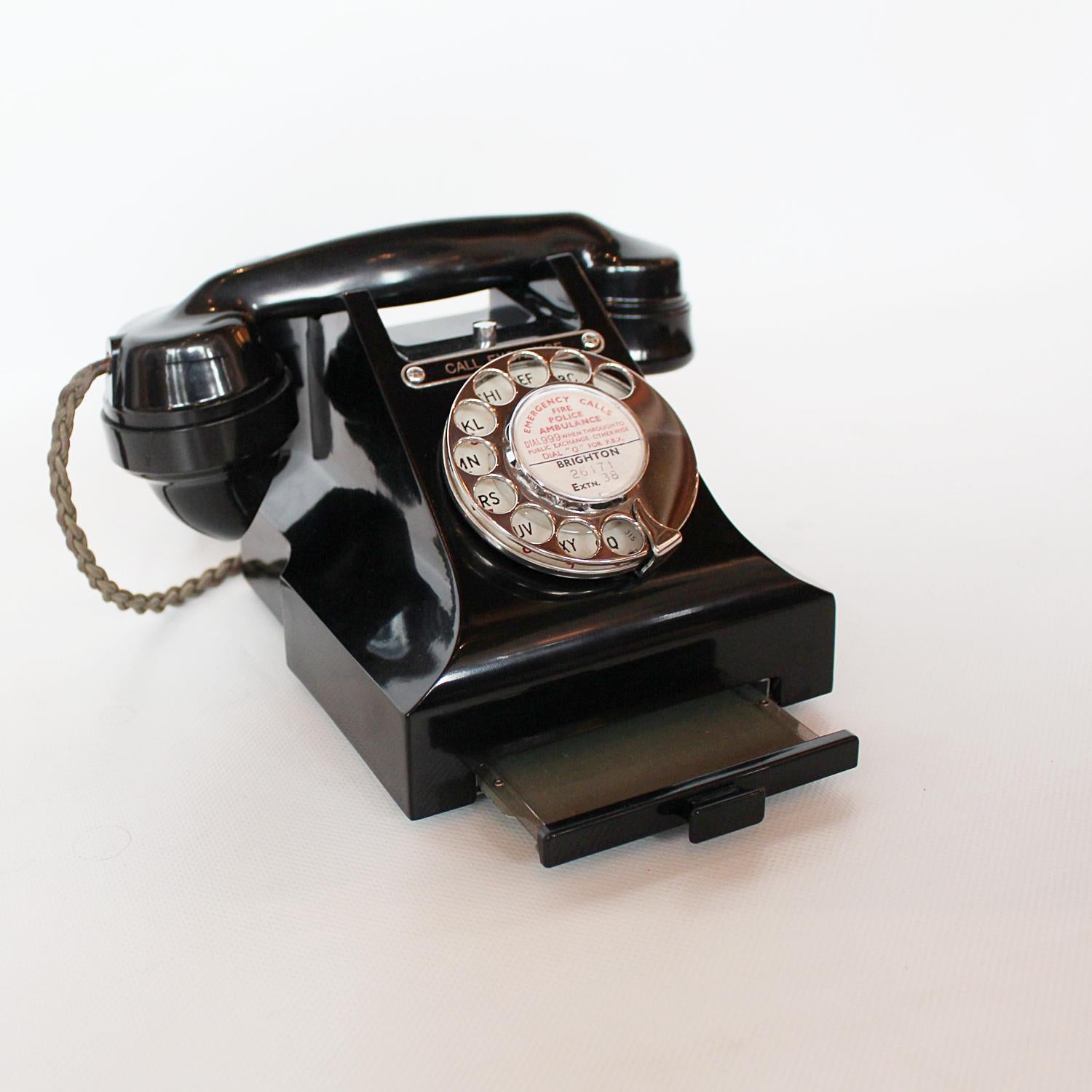 GPO 1950s black bakelite telephone at Jeroen Markies