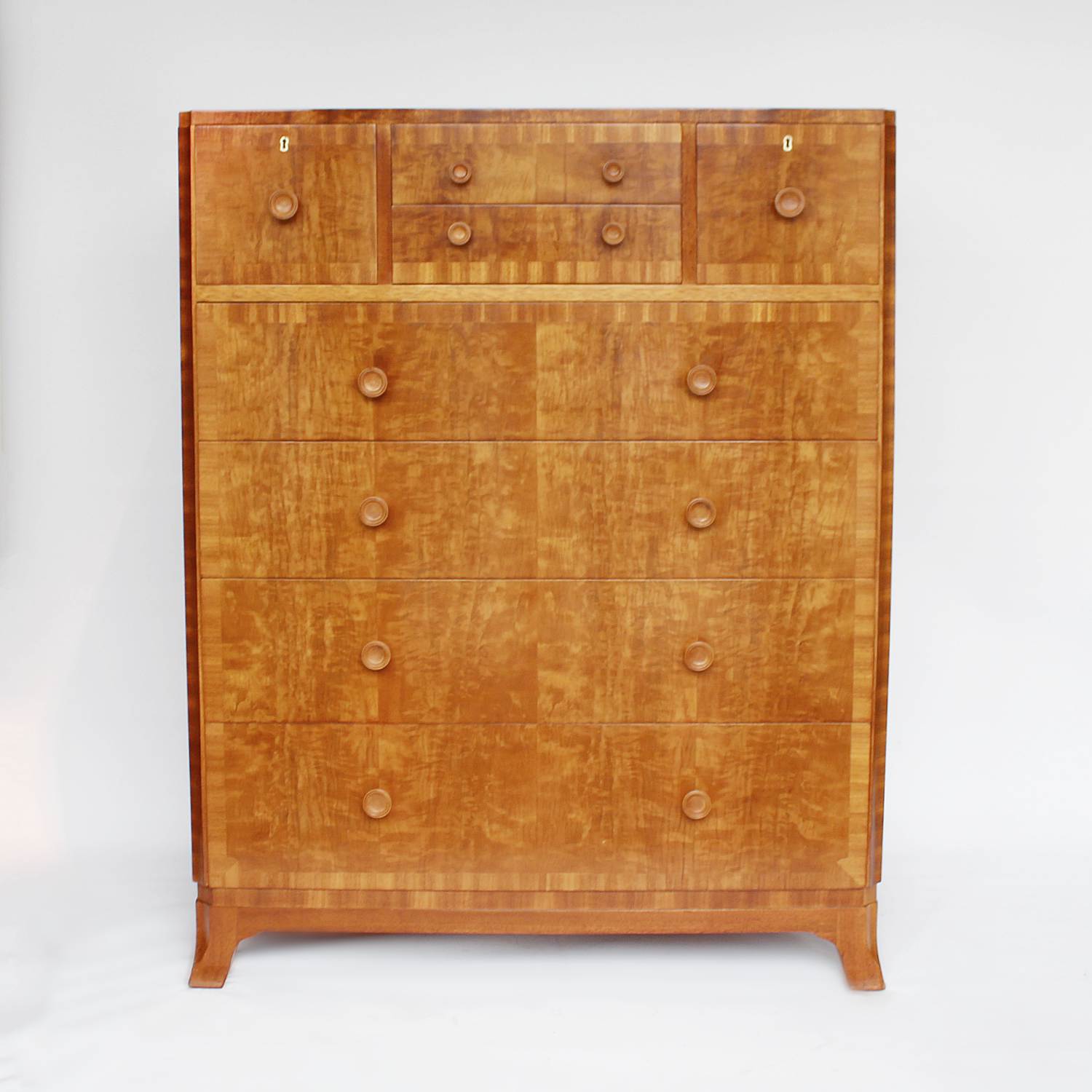 Art Deco chest of drawers attributed to Heal's of London at Jeroen Markies 