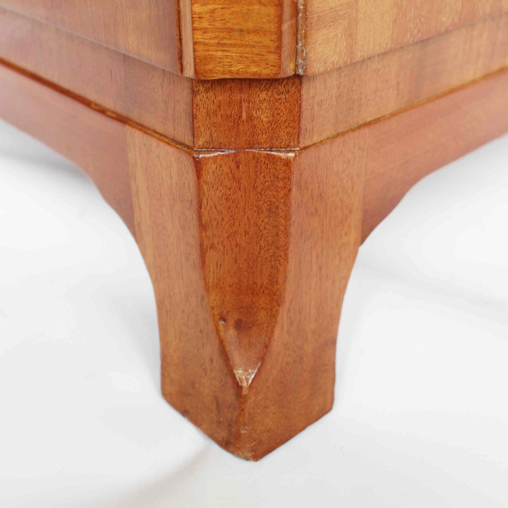 Art Deco chest of drawers attributed to Heal's of London at Jeroen Markies 