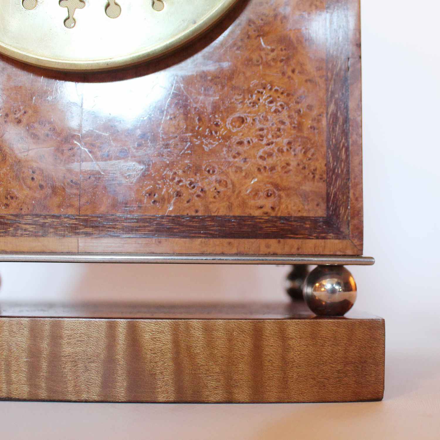 An Art Deco mantel clock in amboyna with metal face circa 1930 at Jeroen Markies 