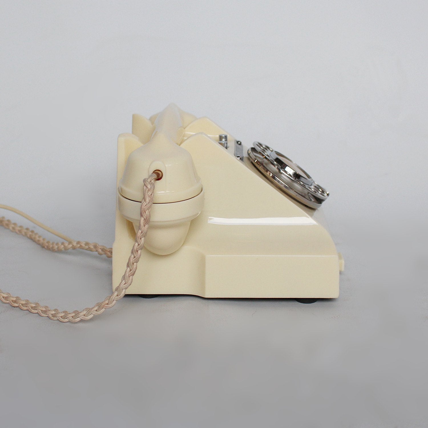 GPO bakelite 1950s telephone in cream at Jeroen Markies
