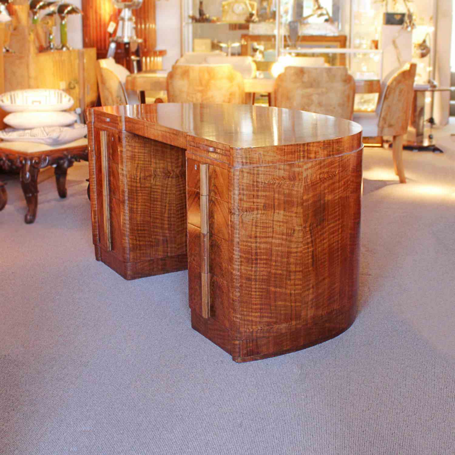 Art Deco desk with integral slides and curved corners at Jeroen Markies