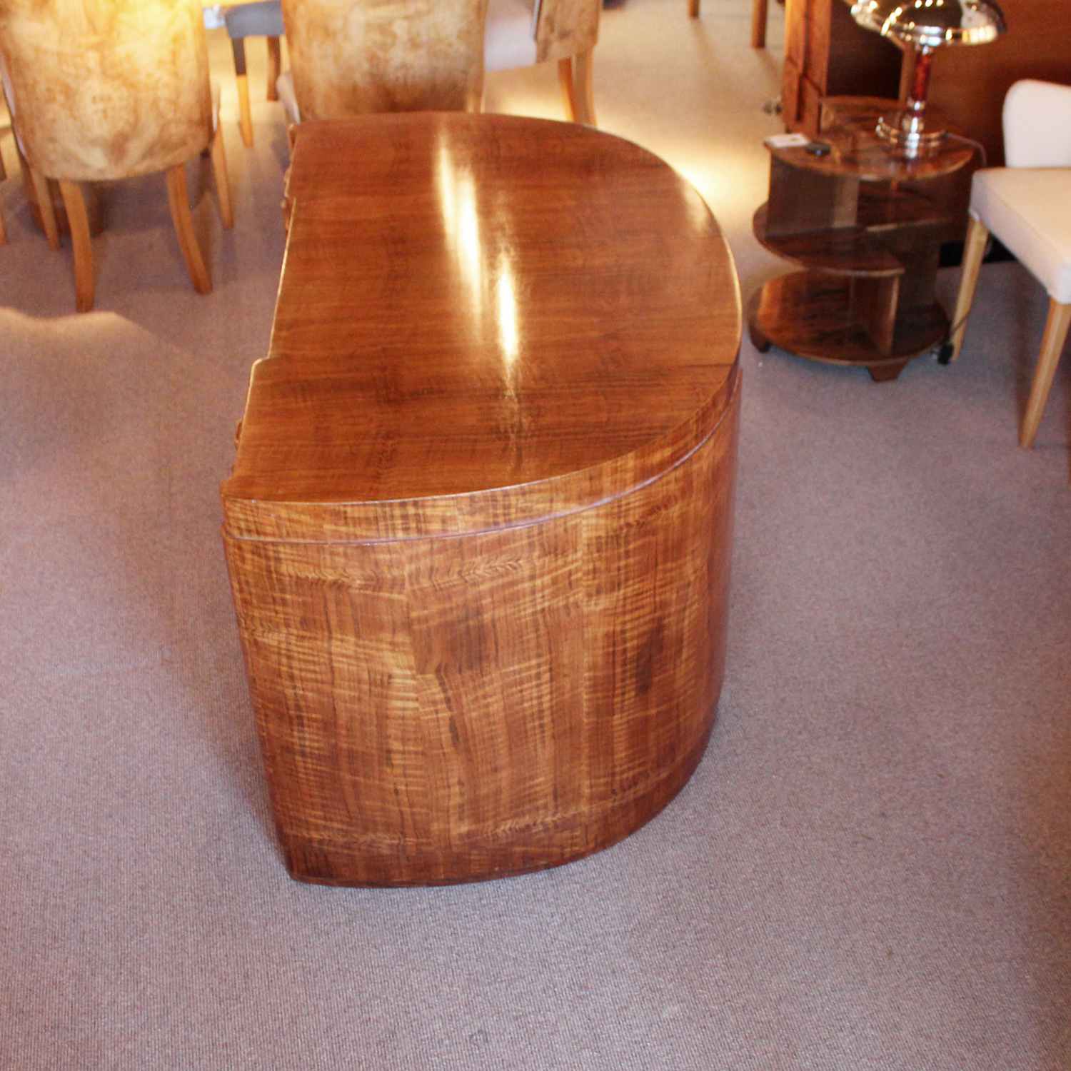 Art Deco desk with integral slides and curved corners at Jeroen Markies