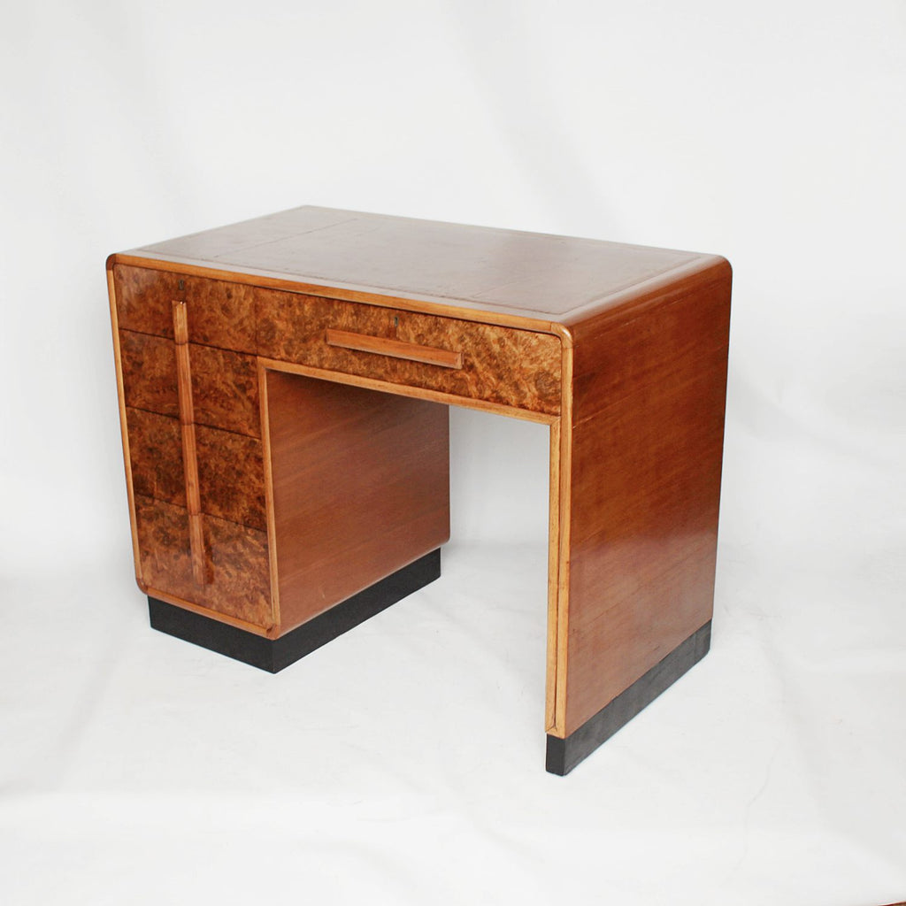 Art Deco writing Desk in walnut at Jeroen Markies