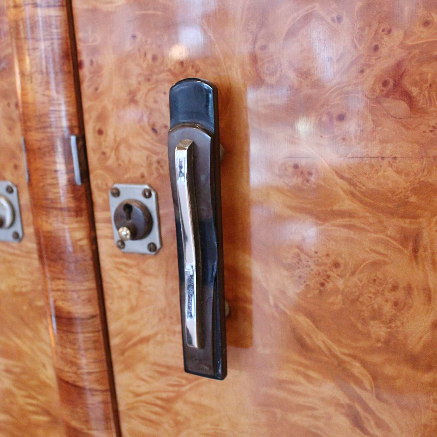 Art Deco double wardrobe circa 1930 at Jeroen Markies