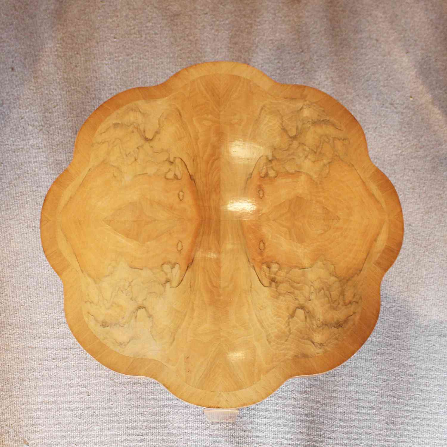 Art Deco nest of tables in burr walnut circa 1930 at Jeroen Markies