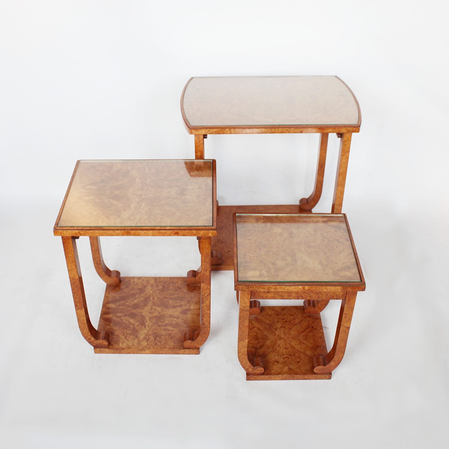 Art Deco set of nested tables in walnut at Jeroen Markies