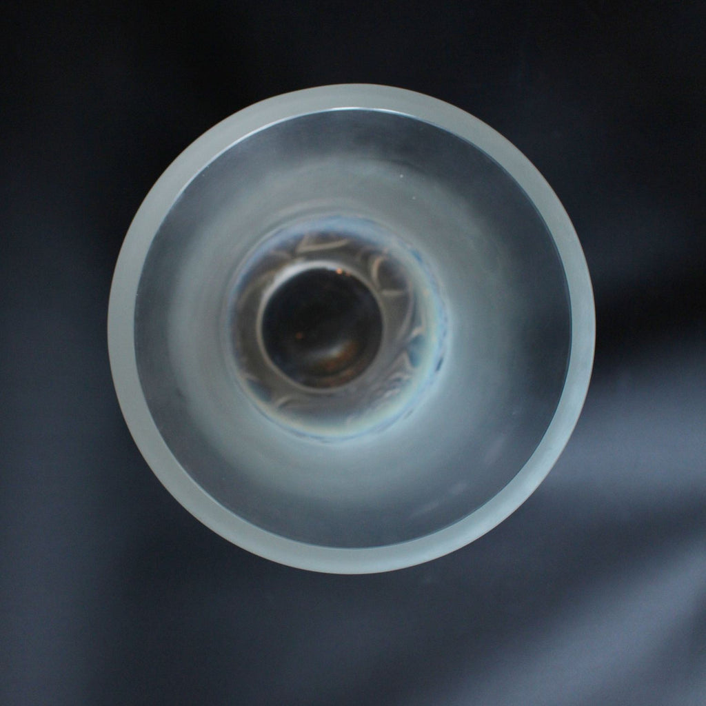 Rene Lalique Art deco Renoncules vase decorated with stylised flowers at Jeroen Markies