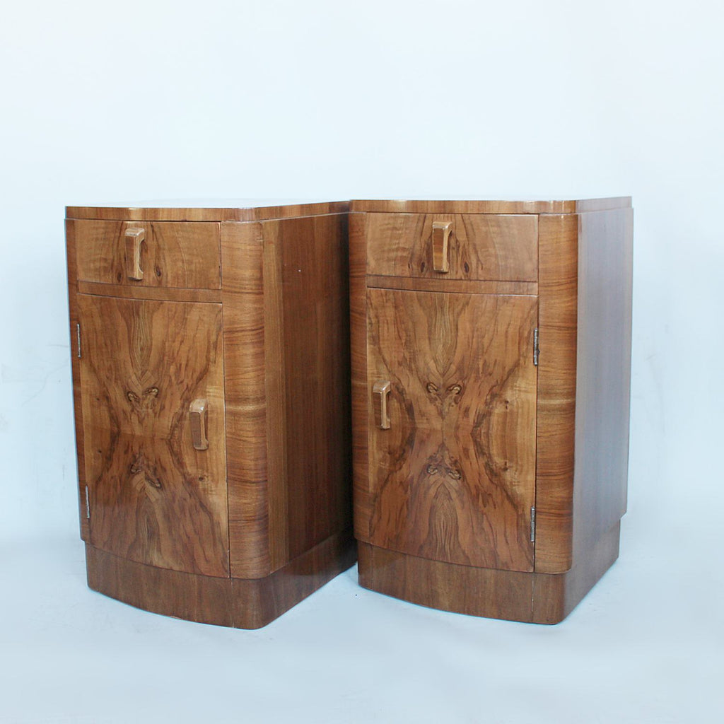 Art Deco bedside cabinet in walnut veneers at Jeroen Markies 