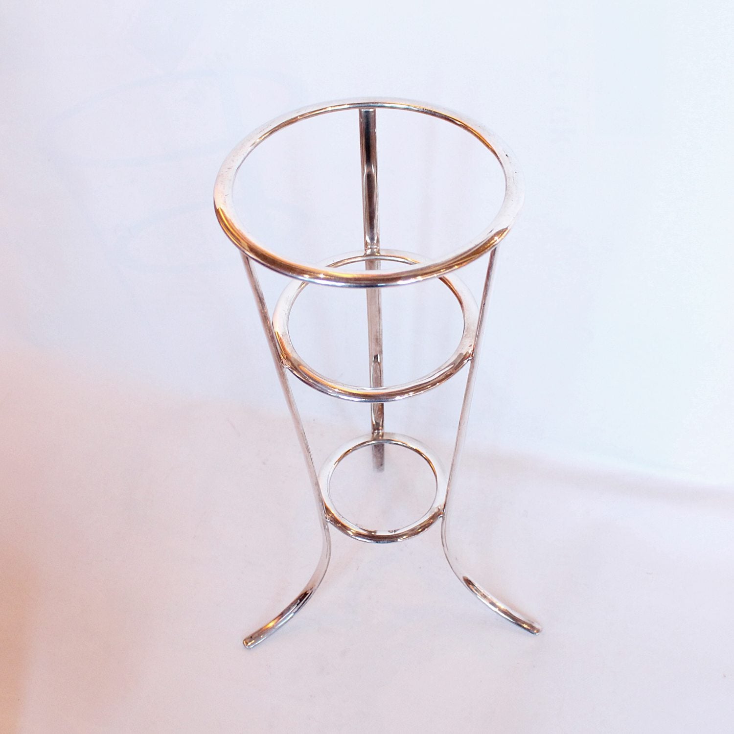 Art Deco silver plated champagne bucket on stand at Jeroen Markies