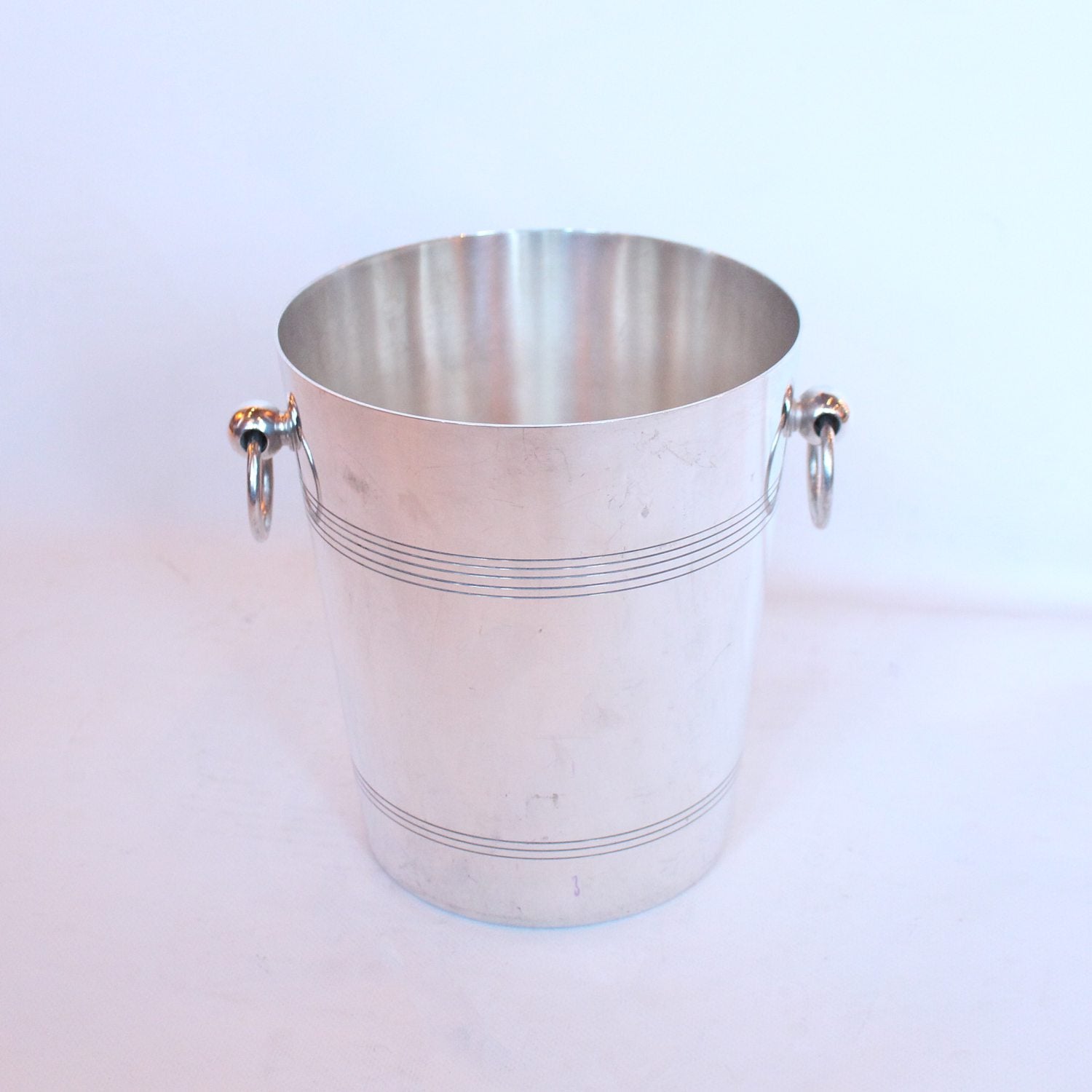 Art Deco silver plated champagne bucket on stand at Jeroen Markies