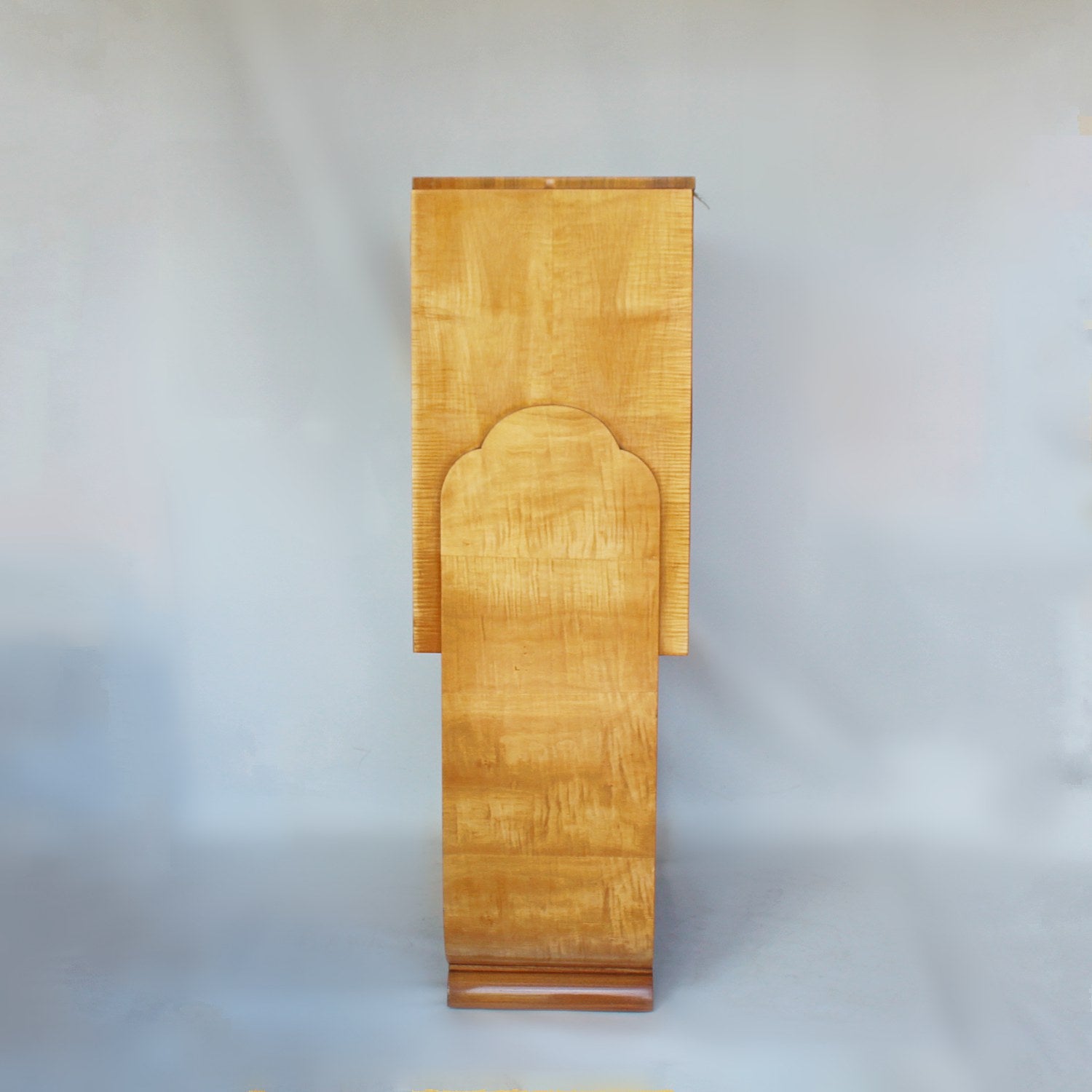 Art Deco cocktail Cabinet bar with u-shaped base at Jeroen Markies