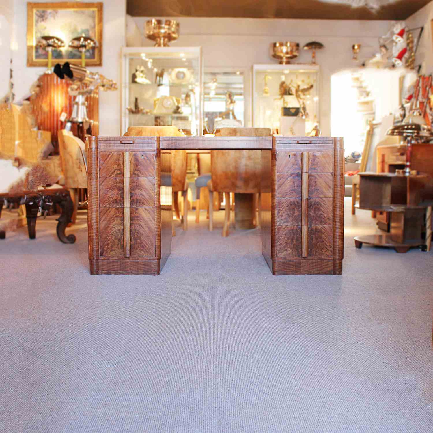 Art Deco desk with integral slides and curved corners at Jeroen Markies