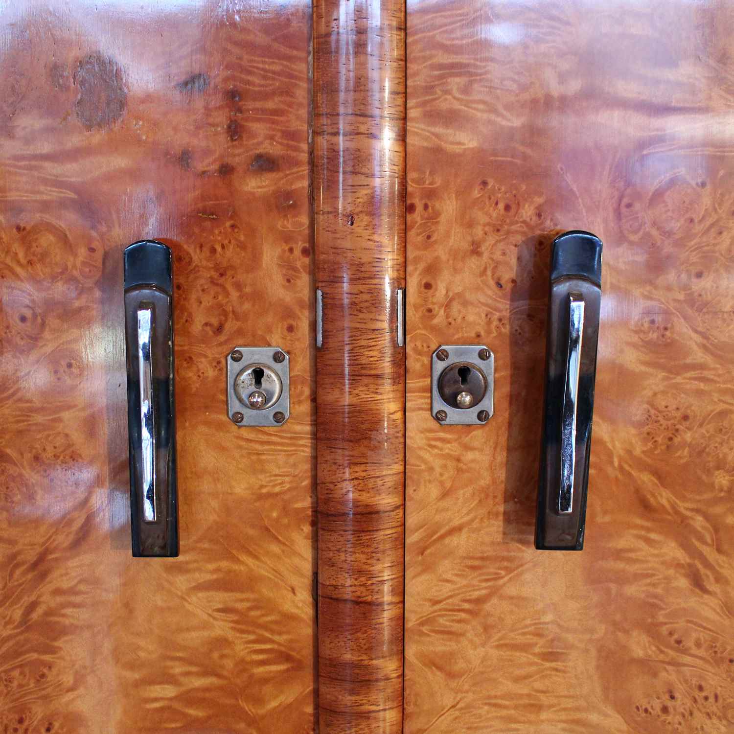 Art Deco double wardrobe circa 1930 at Jeroen Markies