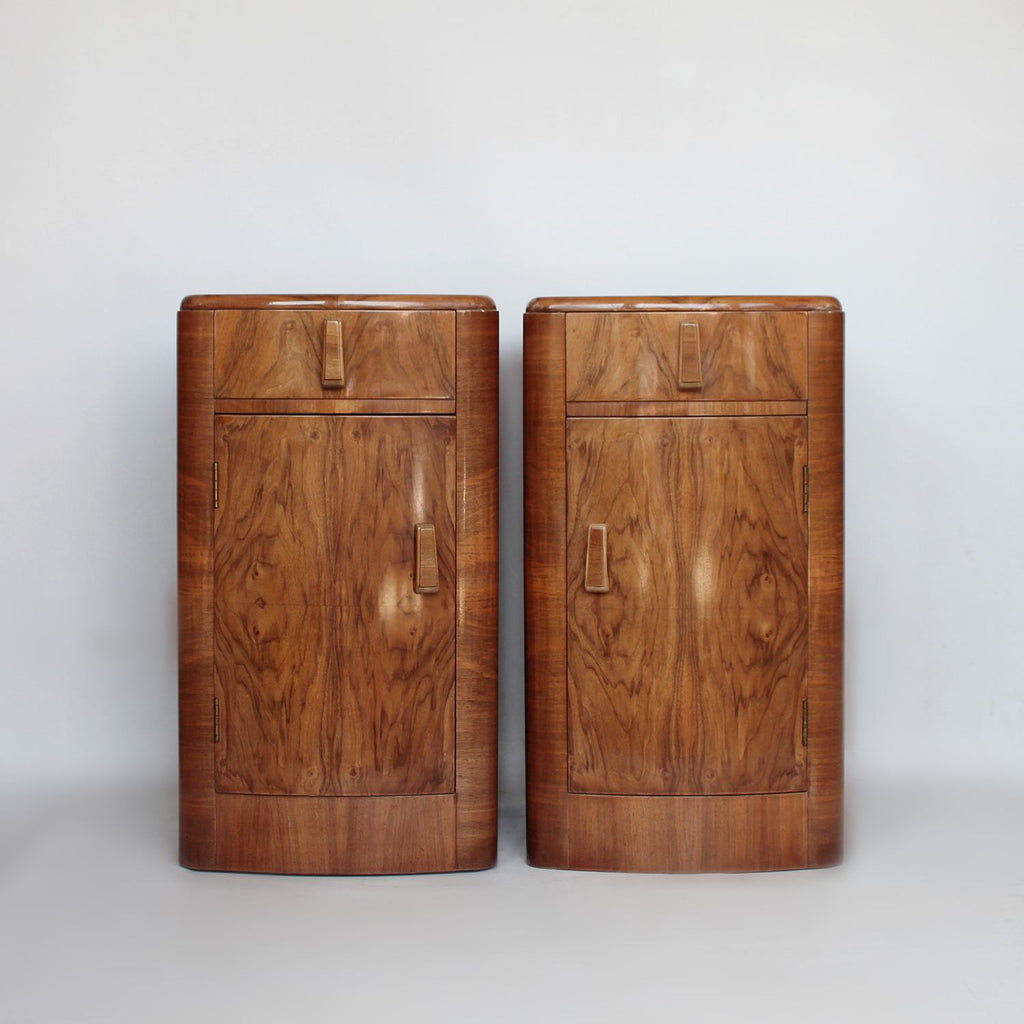 Classic Art Deco bedside cabinets in walnut at Jeroen Markies