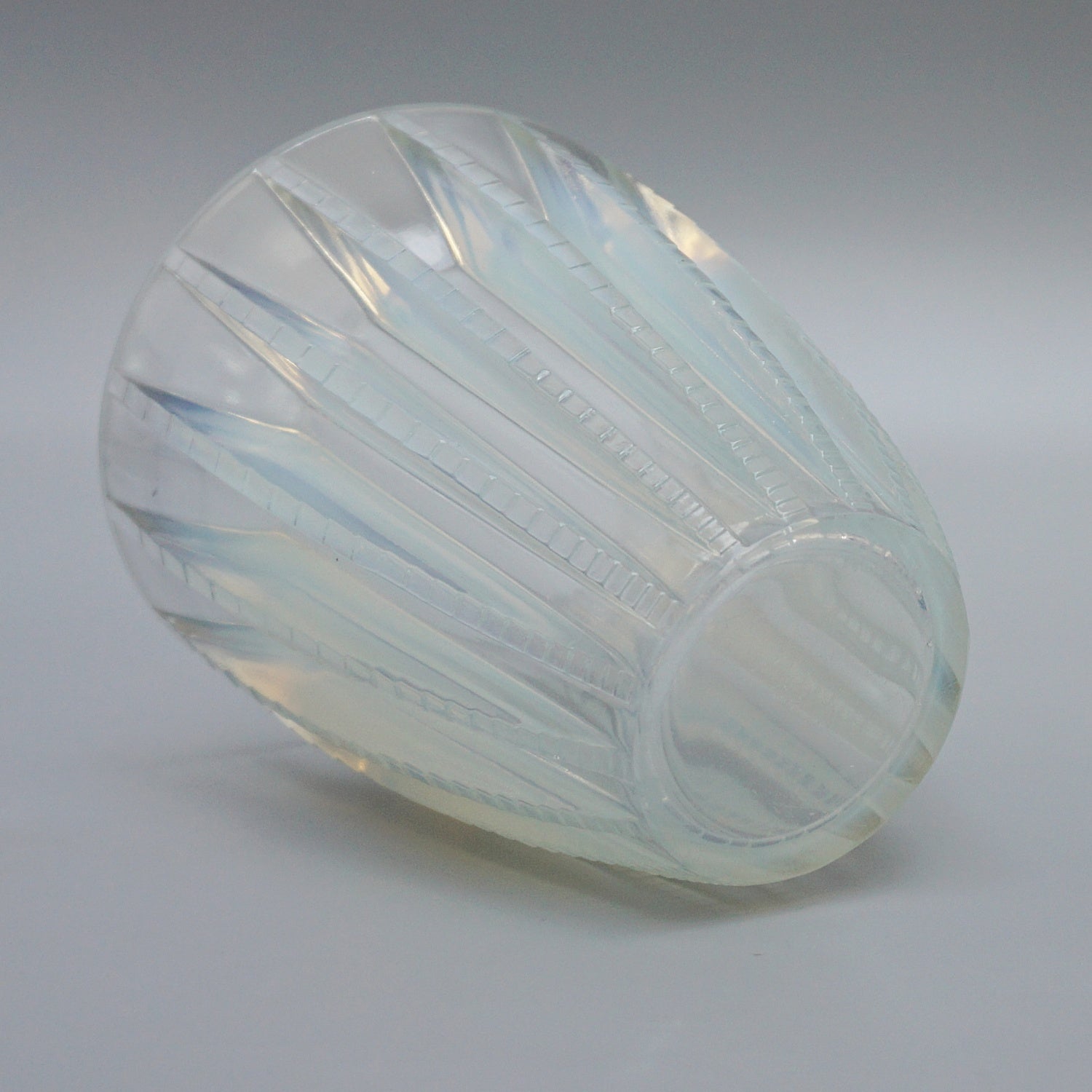 Chamonix, an Art Deco Opalescent Glass Vase by Rene Lalique - Jeroen Markies Art Deco