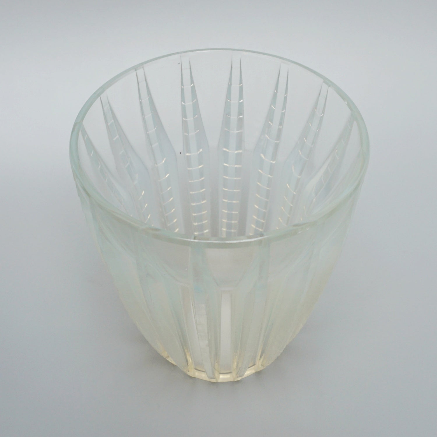 Chamonix Art Deco Opalescent Glass Vase by Rene Lalique - Jeroen Markies Art Deco