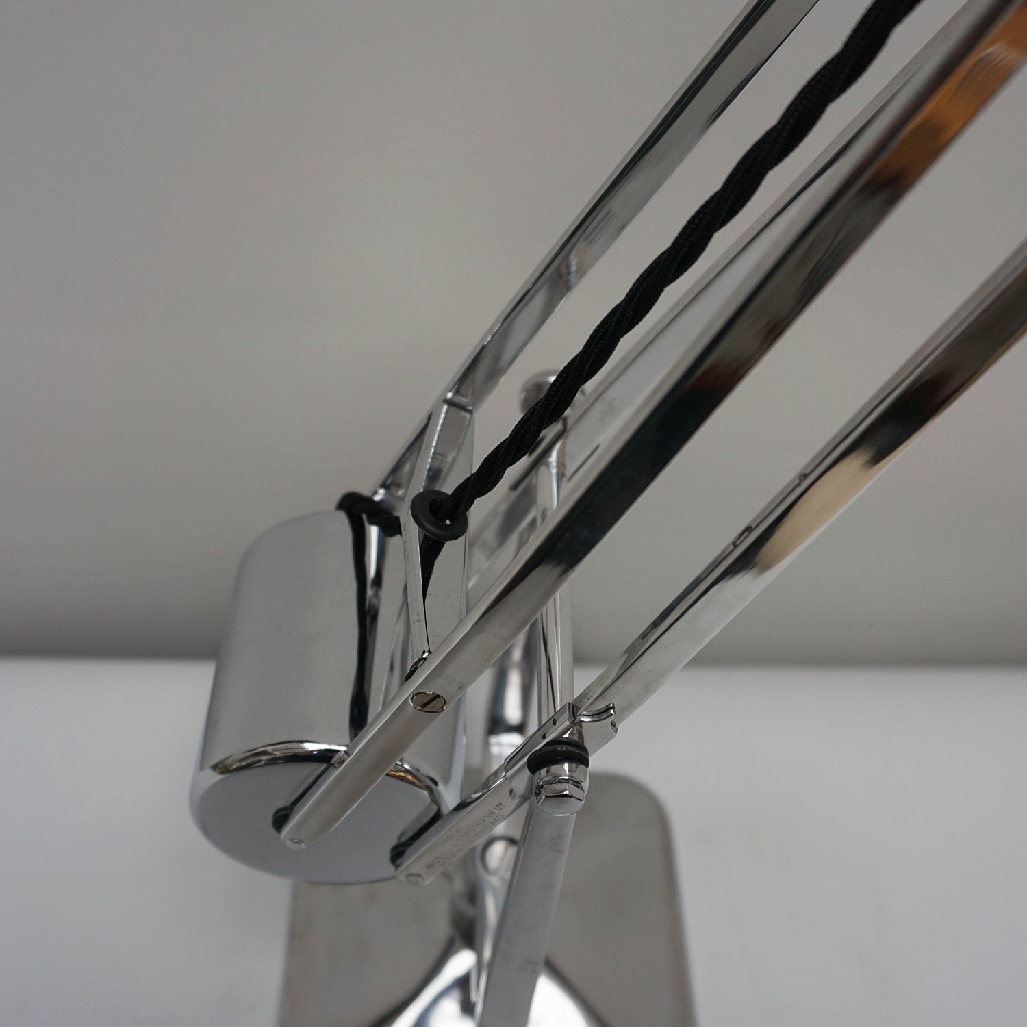 Hadrill & Horstmann Counterposie Barrell Lamp - Circa 1950 - Polished Chrome Lamp- Jeroen Markies Art Deco