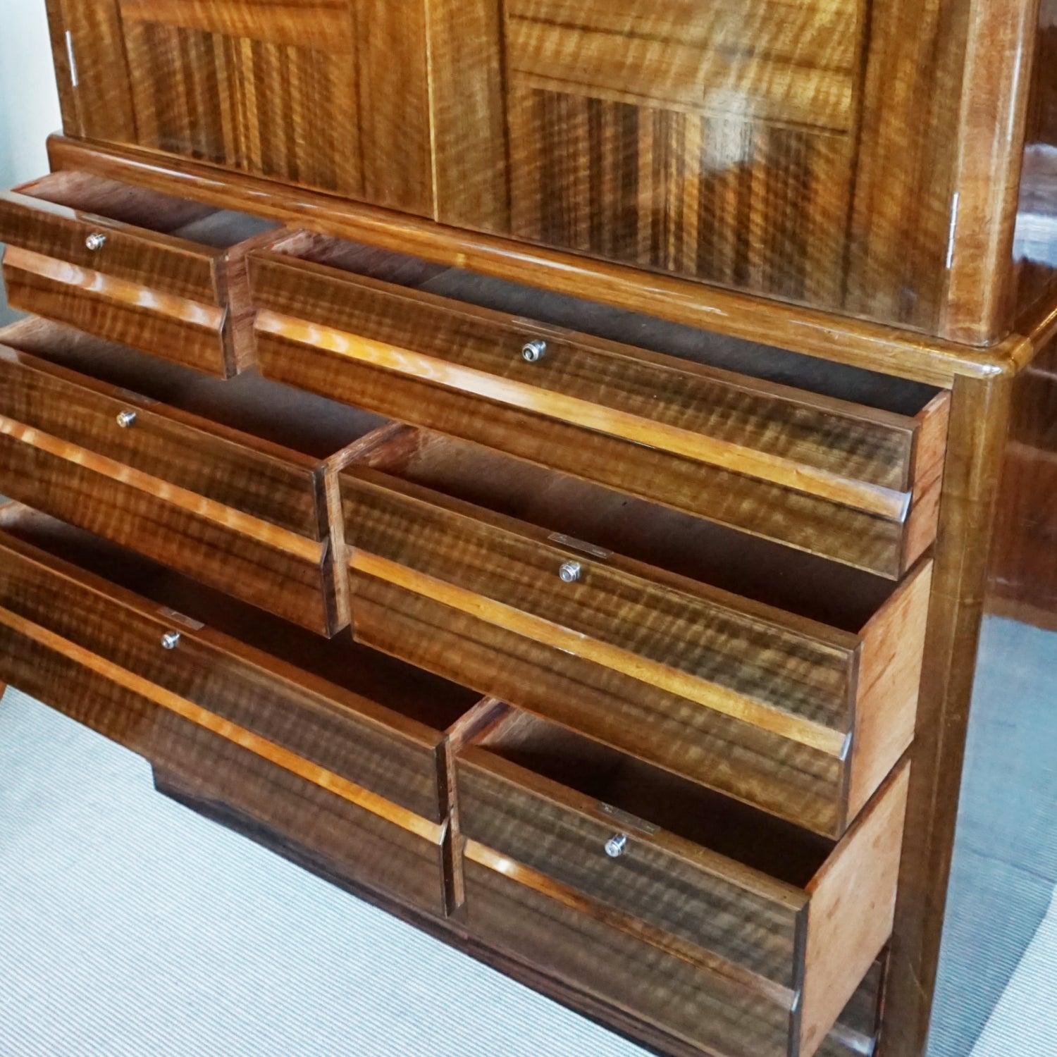 Art Deco Linen Cabinet by Betty Joel Signed and Dated 1935 Art Deco - Jeroen Markies Art Deco