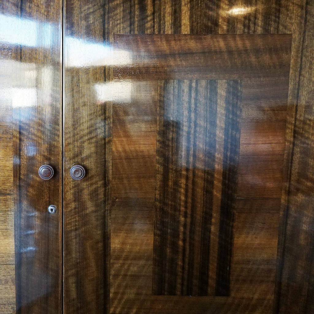 Art Deco Linen Cabinet by Betty Joel Signed and Dated 1935 Art Deco - Jeroen Markies Art Deco