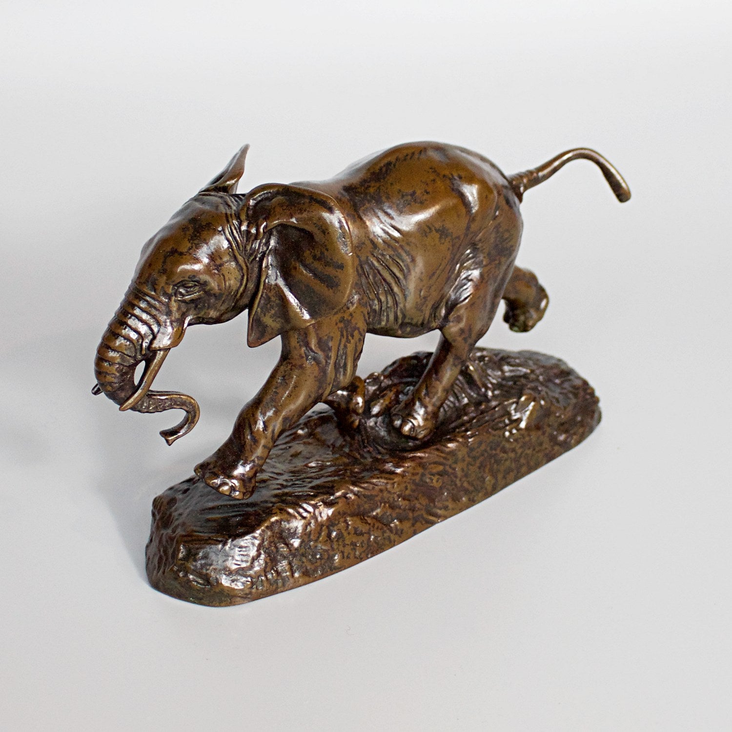 Elephant du Senegal - Art deco sculpture - Jeroen Markies Art Deco