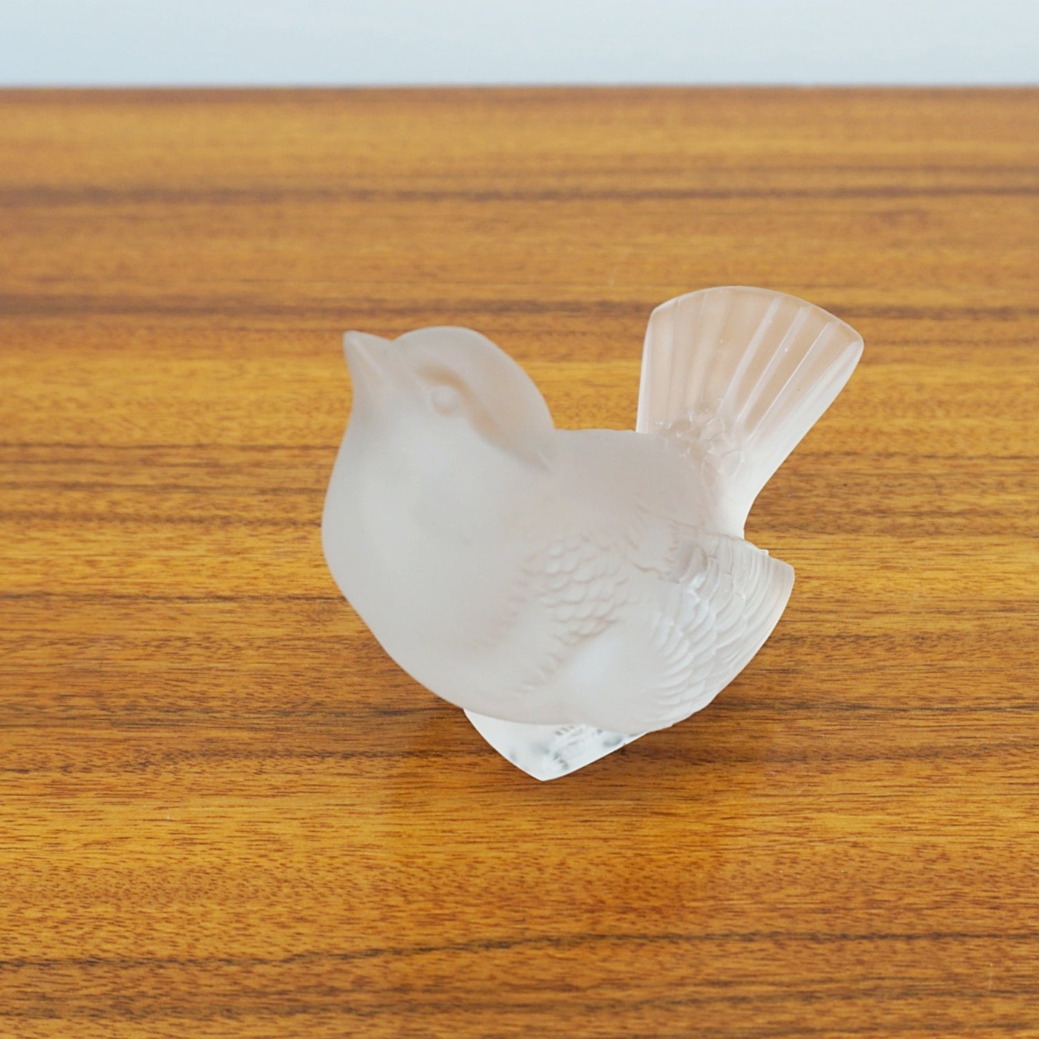 Moineau Moqueur - René Lalique Glass - Lalique Paperweight - Jeroen Markies Art Deco Furniture