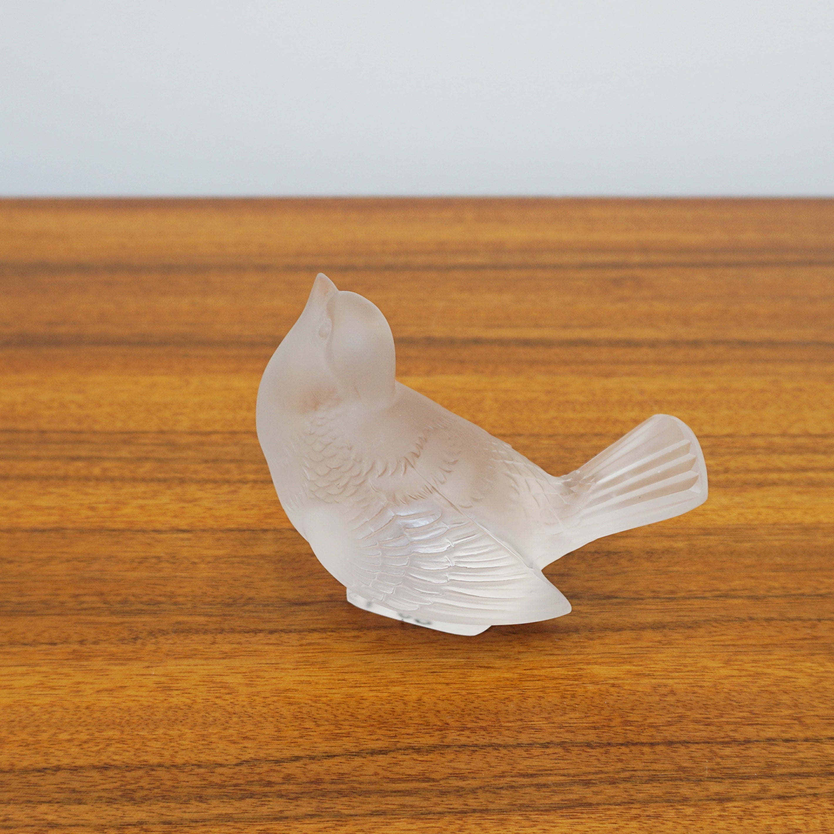 Moineau Moqueur - René Lalique Glass - Lalique Paperweight - Jeroen Markies Art Deco Furniture