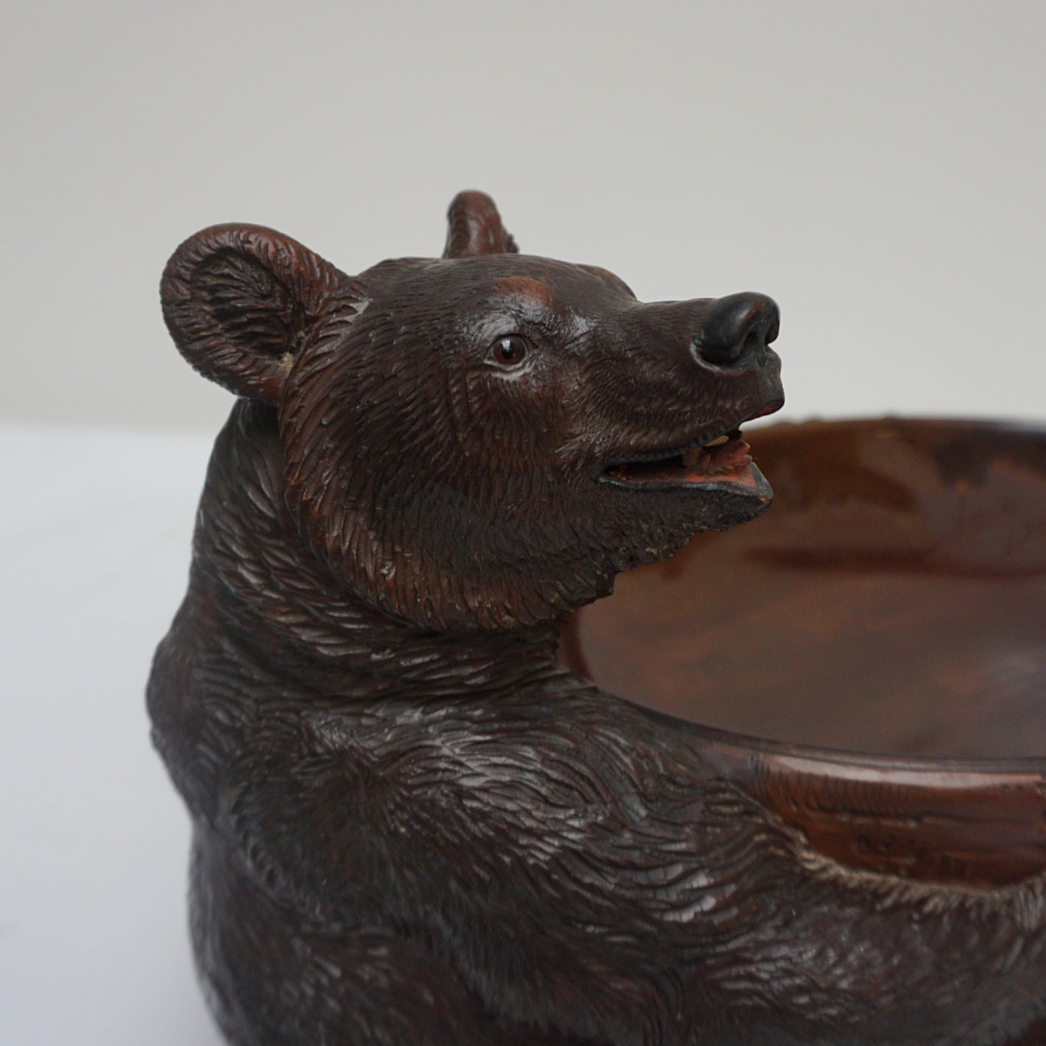 Vintage -19th Century-Black Forest-Carved Bear-Fruit Bowl-Swiss-Circa 1900 - Jeroen Markies Art Deco
