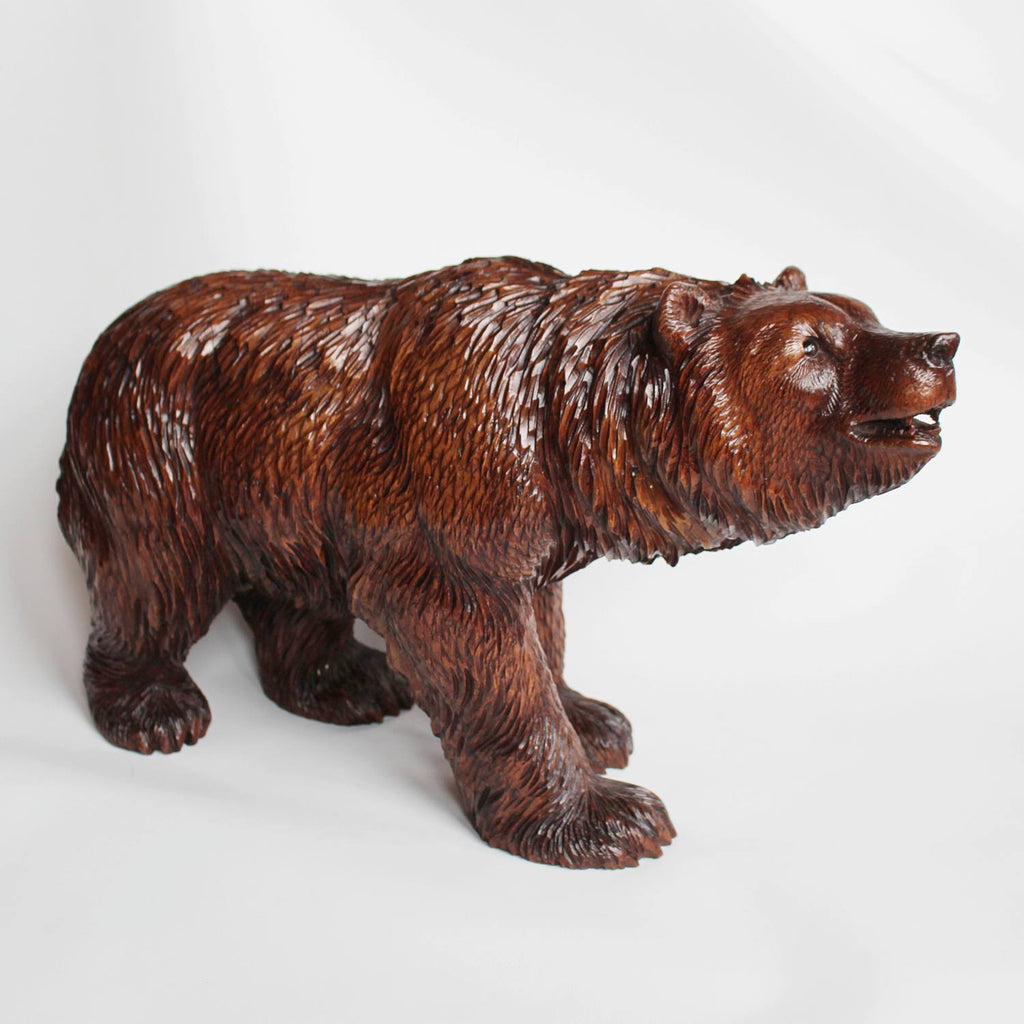 A 19th Century carved Black Forest bear at Jeroen Markies