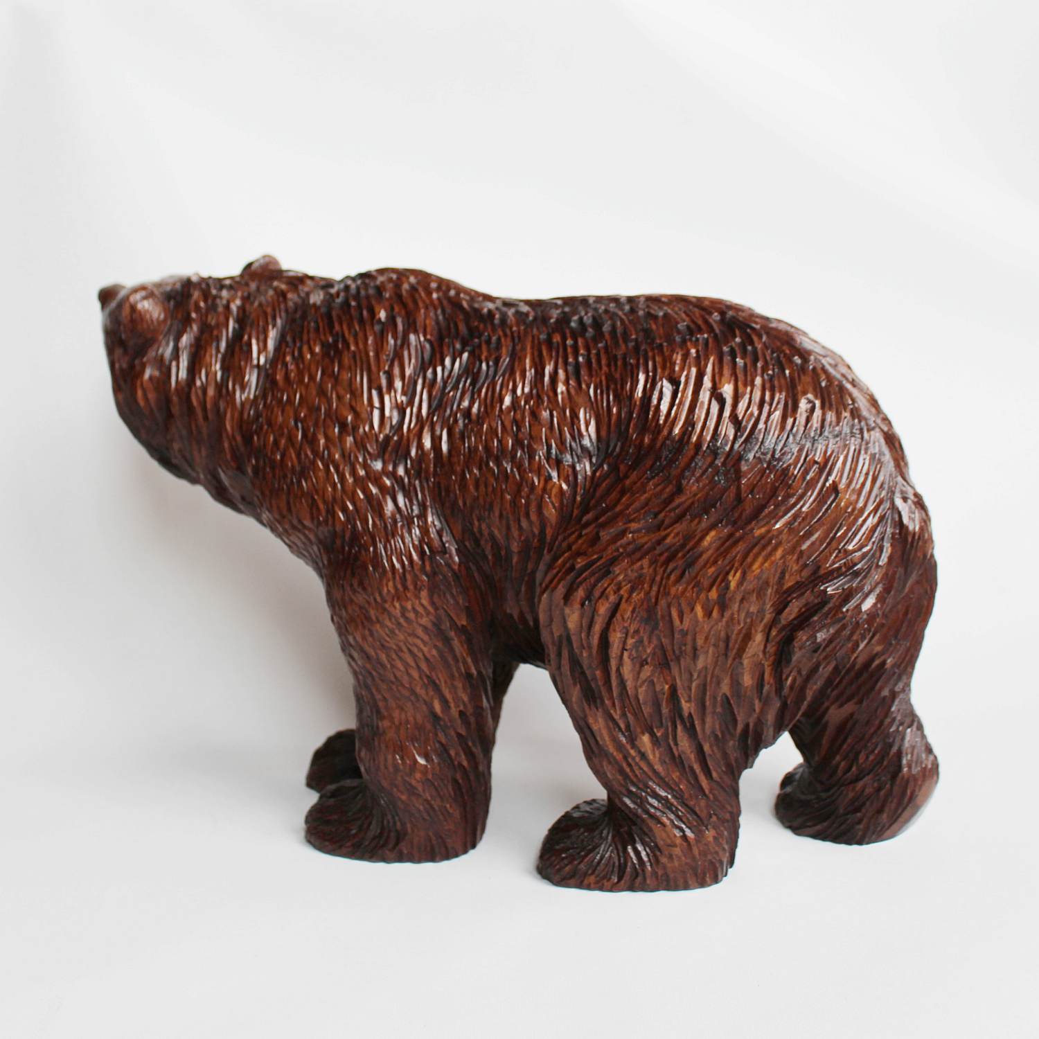A 19th Century carved Black Forest bear at Jeroen Markies