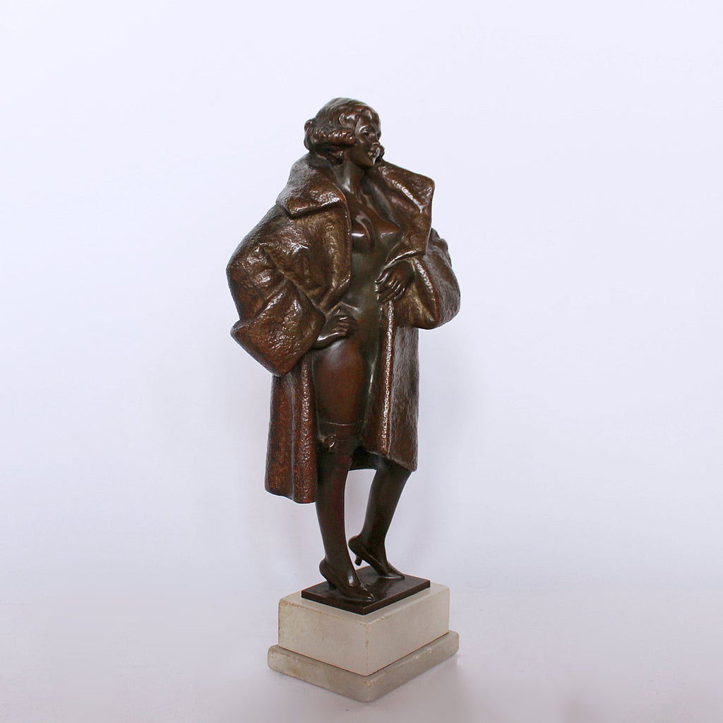 Bruno Zach Lady in Garter Art Deco sculpture at Jeroen Markies 