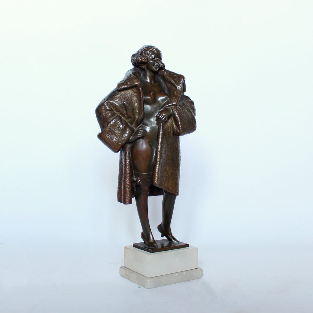 Bruno Zach Lady in Garter Art Deco sculpture at Jeroen Markies 