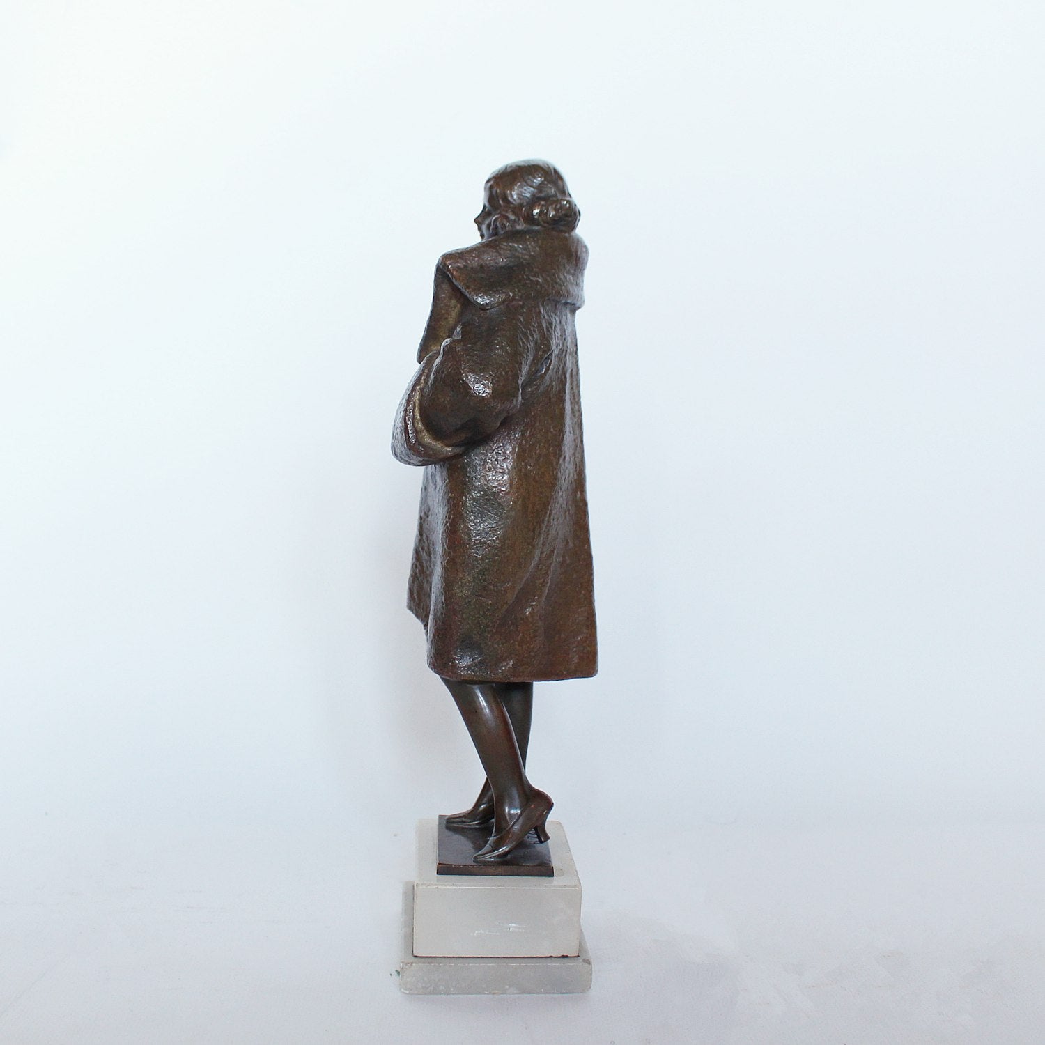 Bruno Zach Lady in Garter Art Deco sculpture at Jeroen Markies 