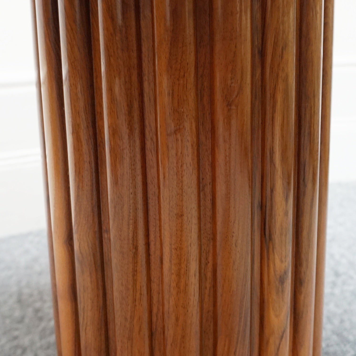 Vintage Art Deco Circular Centre Table Burr and Figured Walnut - Jeroen Markies Art Deco