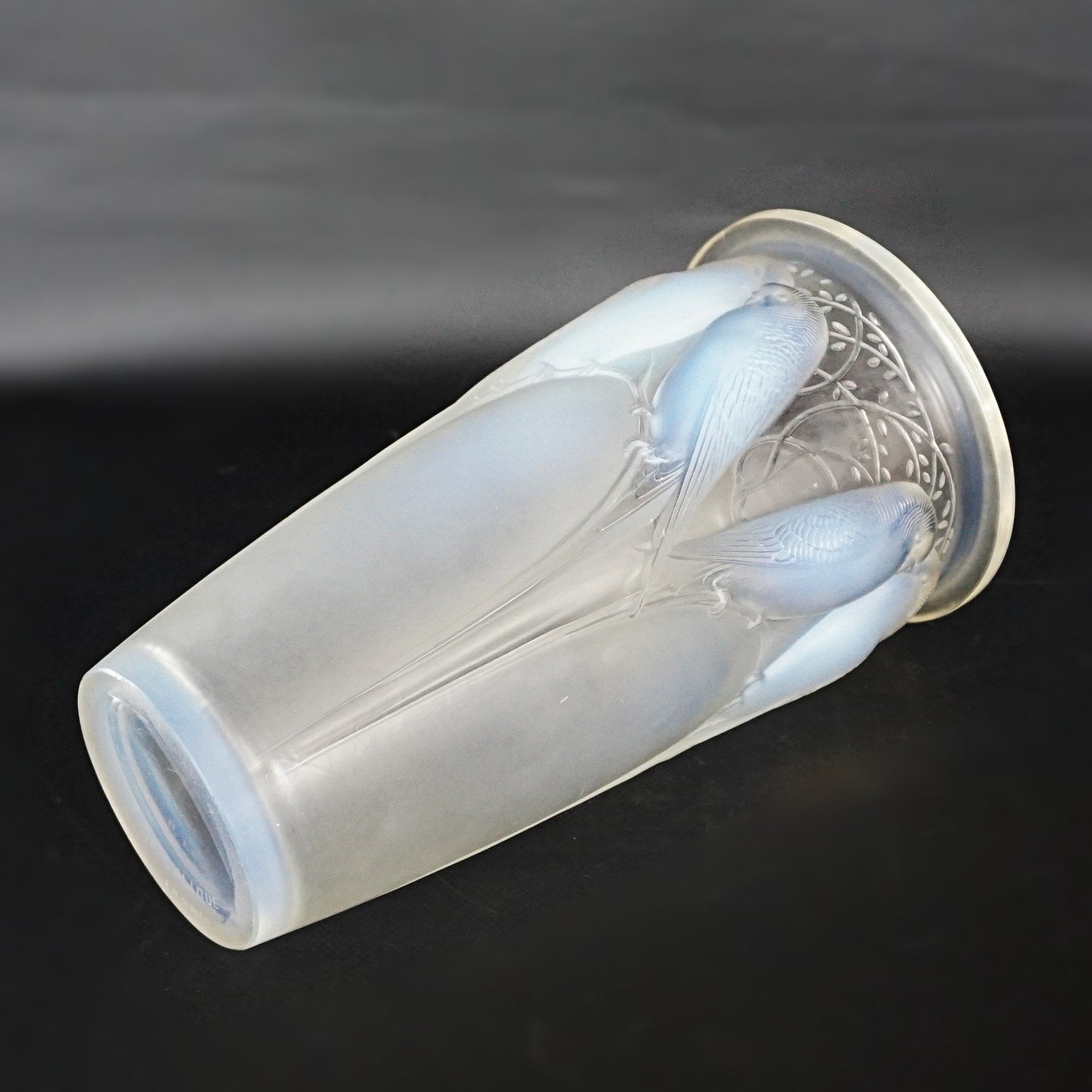 René Lalique Ceylan Opalescent Art Deco Glass Vase - René Lalique Glass - Jeroen Markies Art Deco