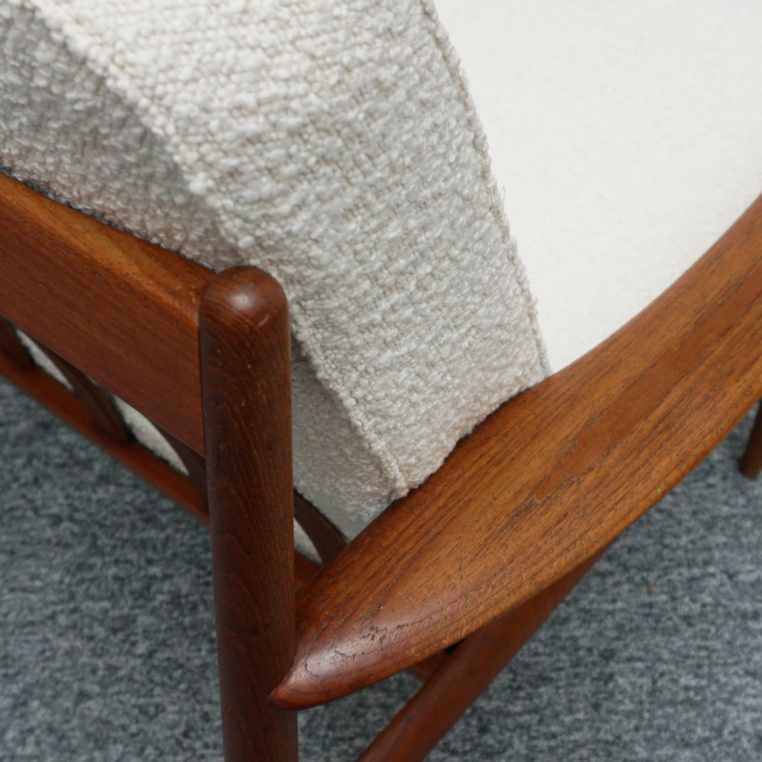 Vintage 1960's Grete Jalk for France & Son Danish Easy Chair Teak and White Boucle - Jeroen Markies Art Deco